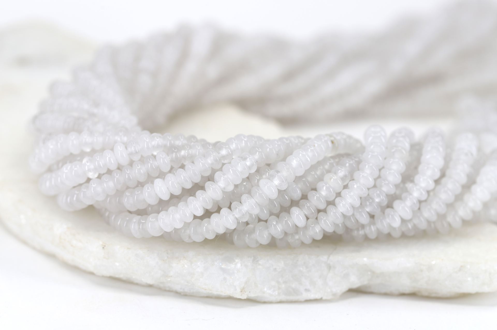 4x2mm-rondelle-white-jade-gemstone-bead