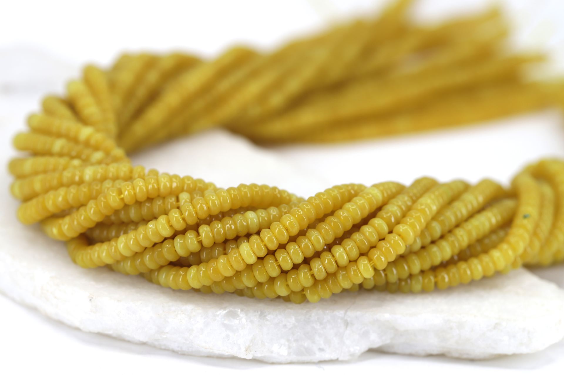 4x2mm-yellow-jade-rondelle-bead-strand