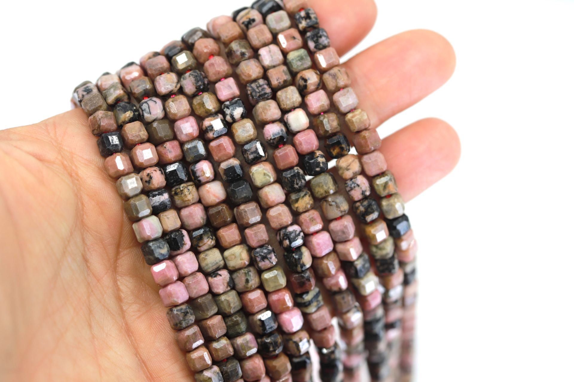 6x6mm-cube-faceted-rhodonite-bead-strand