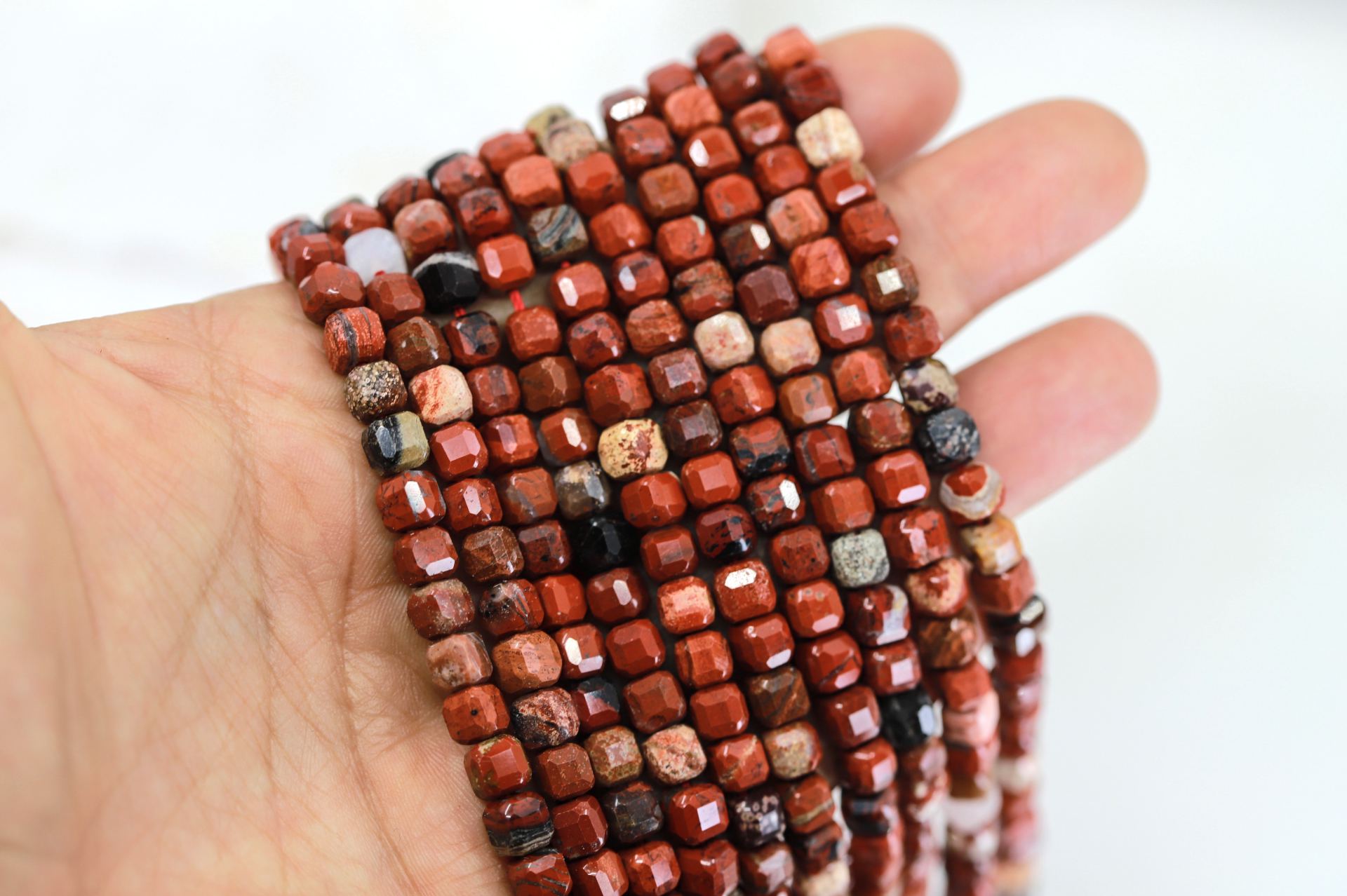 6x6mm-cube-faceted-red-jasper-bead-stran