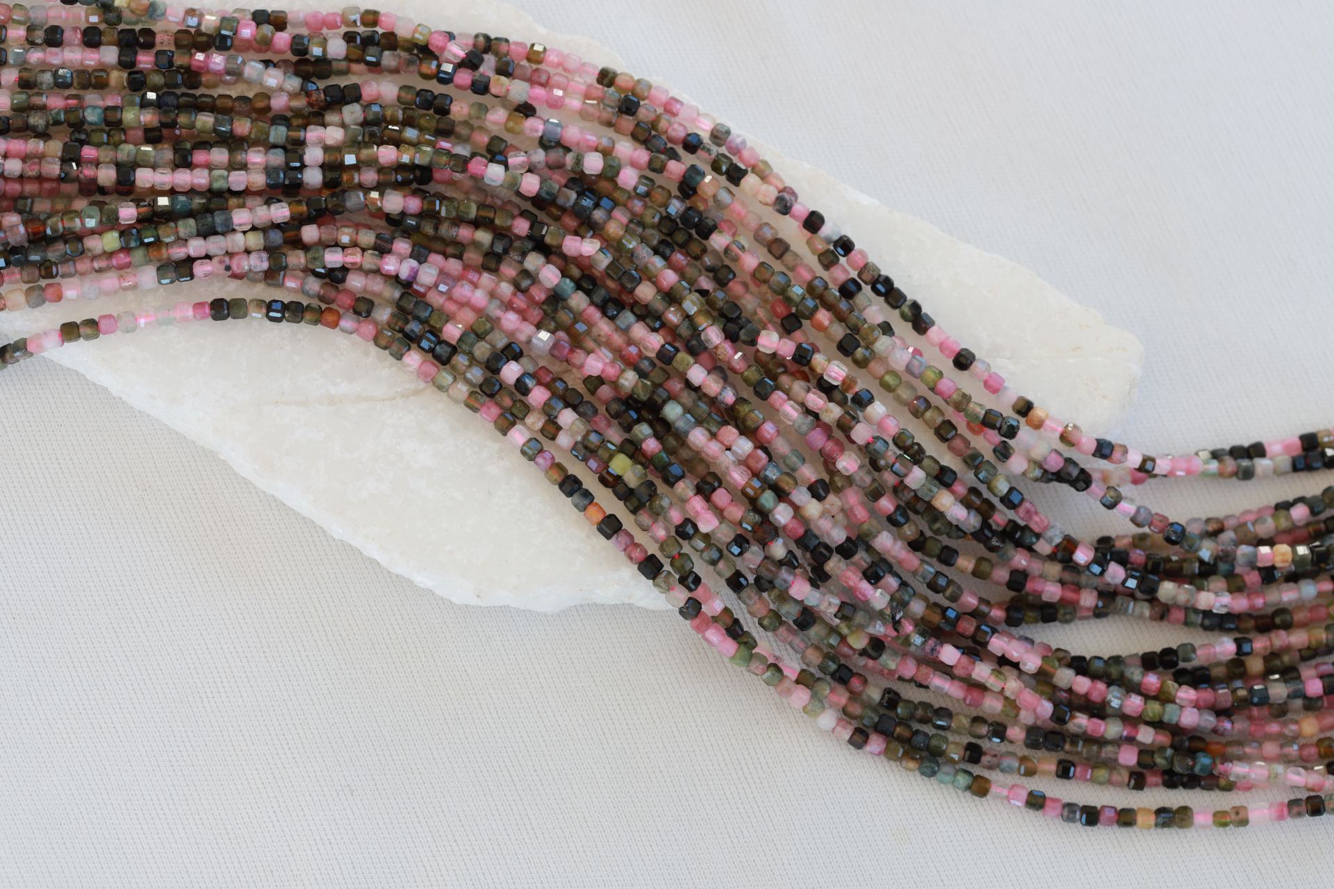 cube-faceted-tourmaline-natural-stone-be