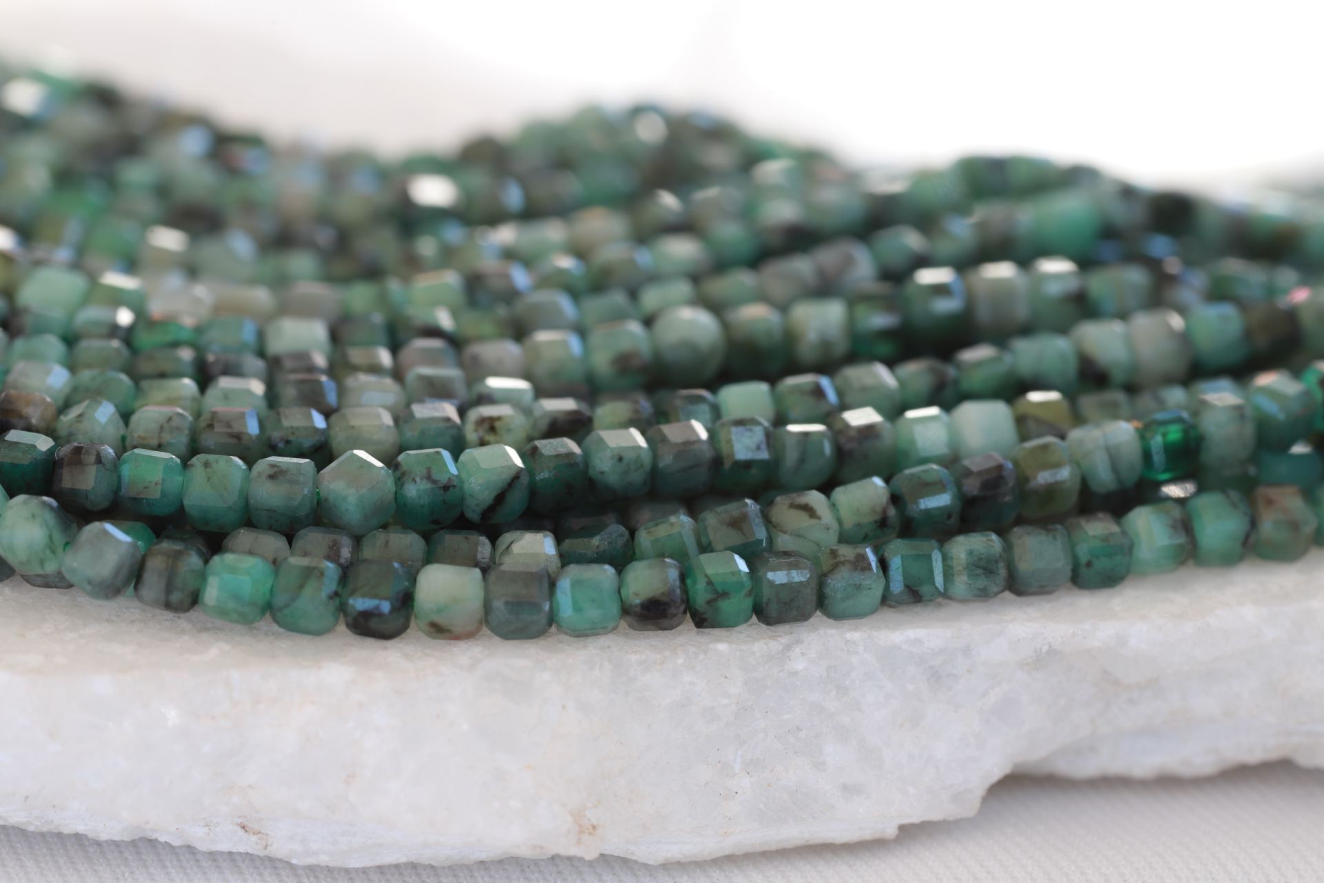 cube-faceted-blue-emerald-natural-stone-