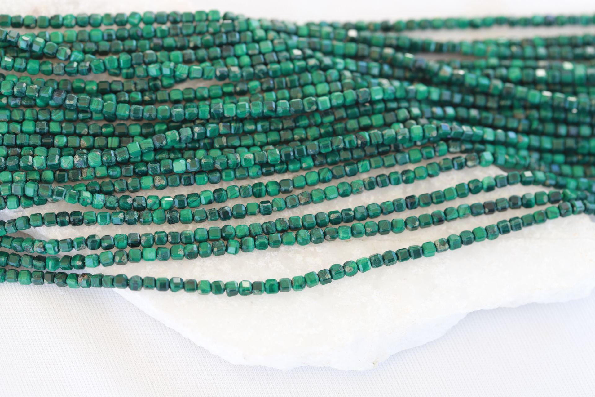 3mm-natural-malachite-stone-beads