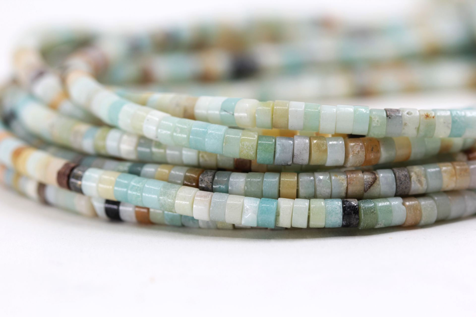 4mm-heishi-disc-rondelle-natural-beads