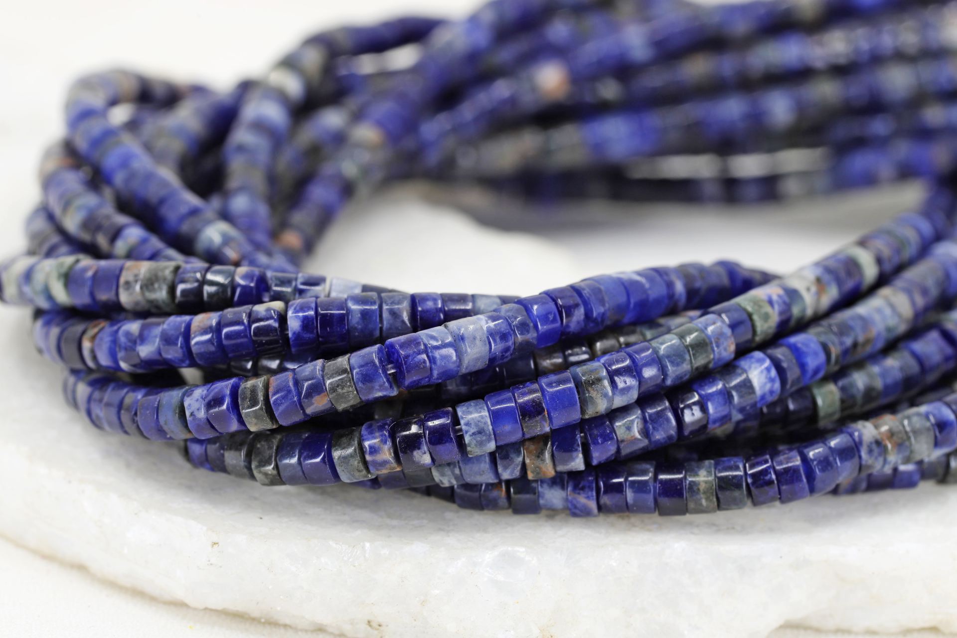 4mm-navy-blue-sea-sediment-jasper-beads