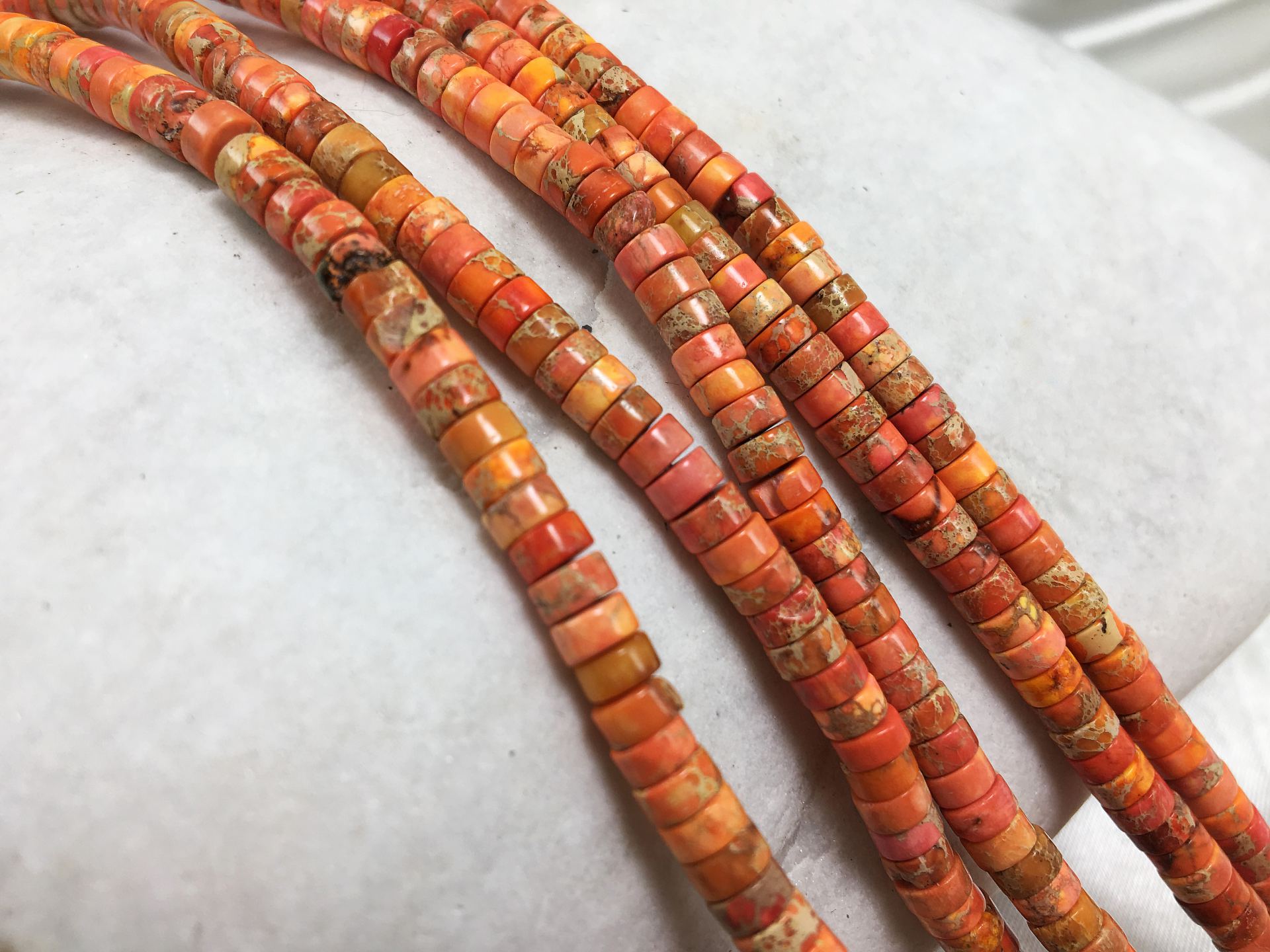 4mm-heishi-disc-rondelle-natural-beads