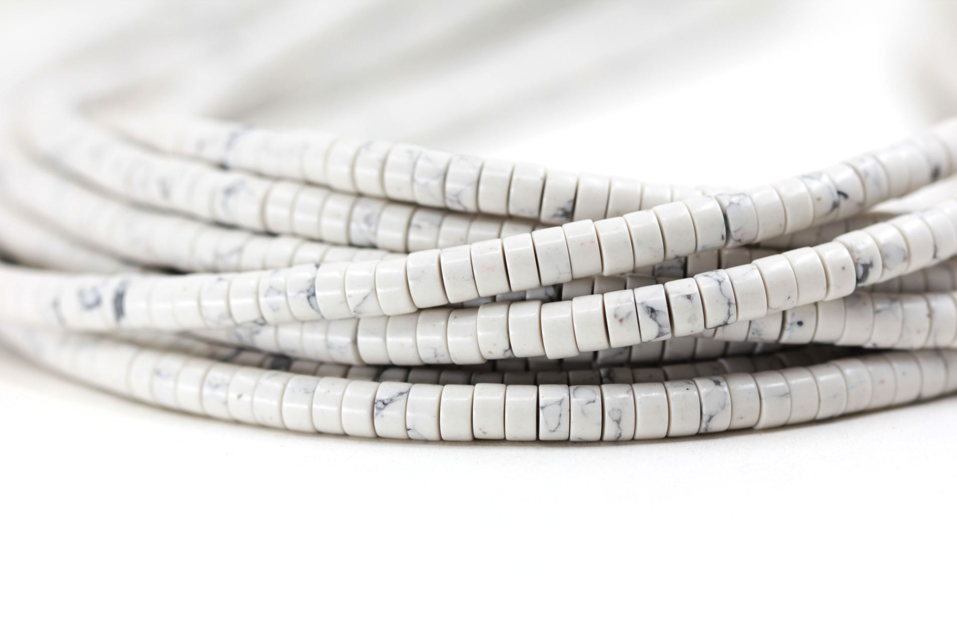 4mm-heishi-disc-rondelle-natural-beads