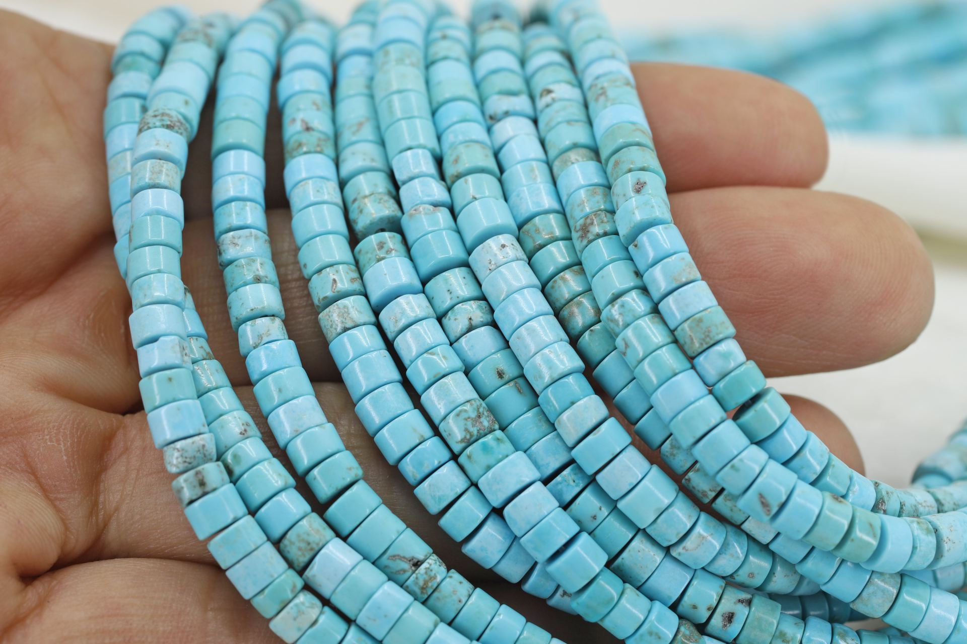 4mm-turquoise-heishi-disc-rondelle-natur