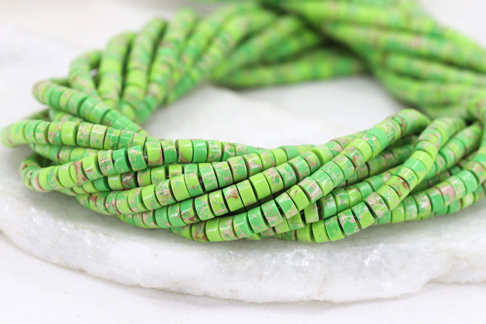4mm-green-sea-sediment-jasper-heishi-bea