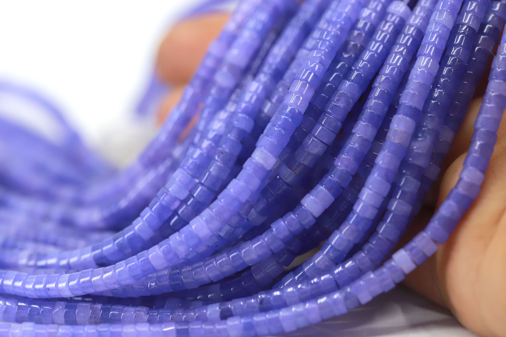 4mm-purple-dyed-heishi-jade-bead