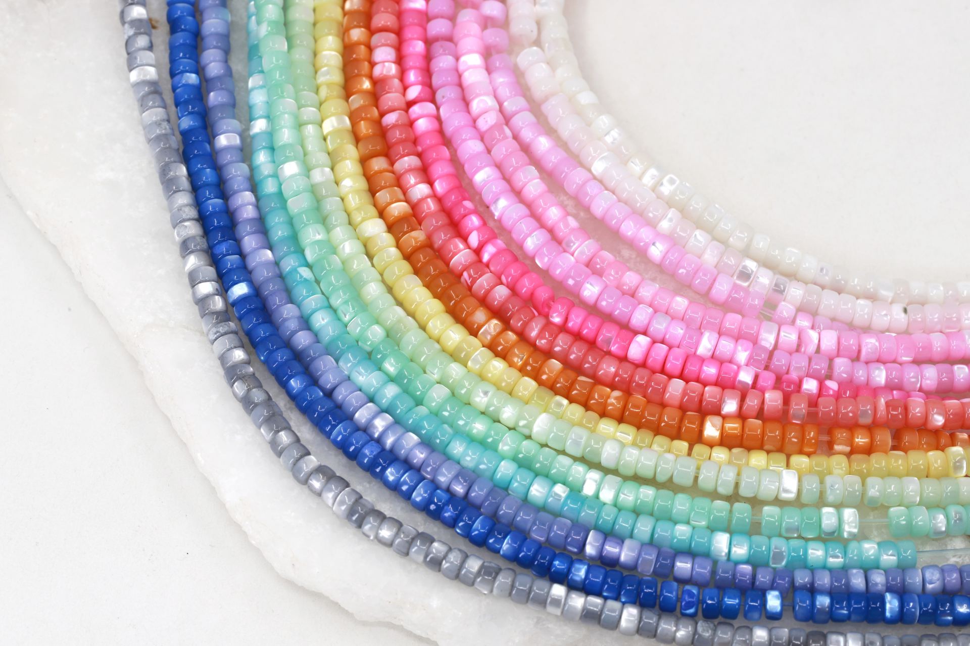4x2mm-rondelle-shell-beads