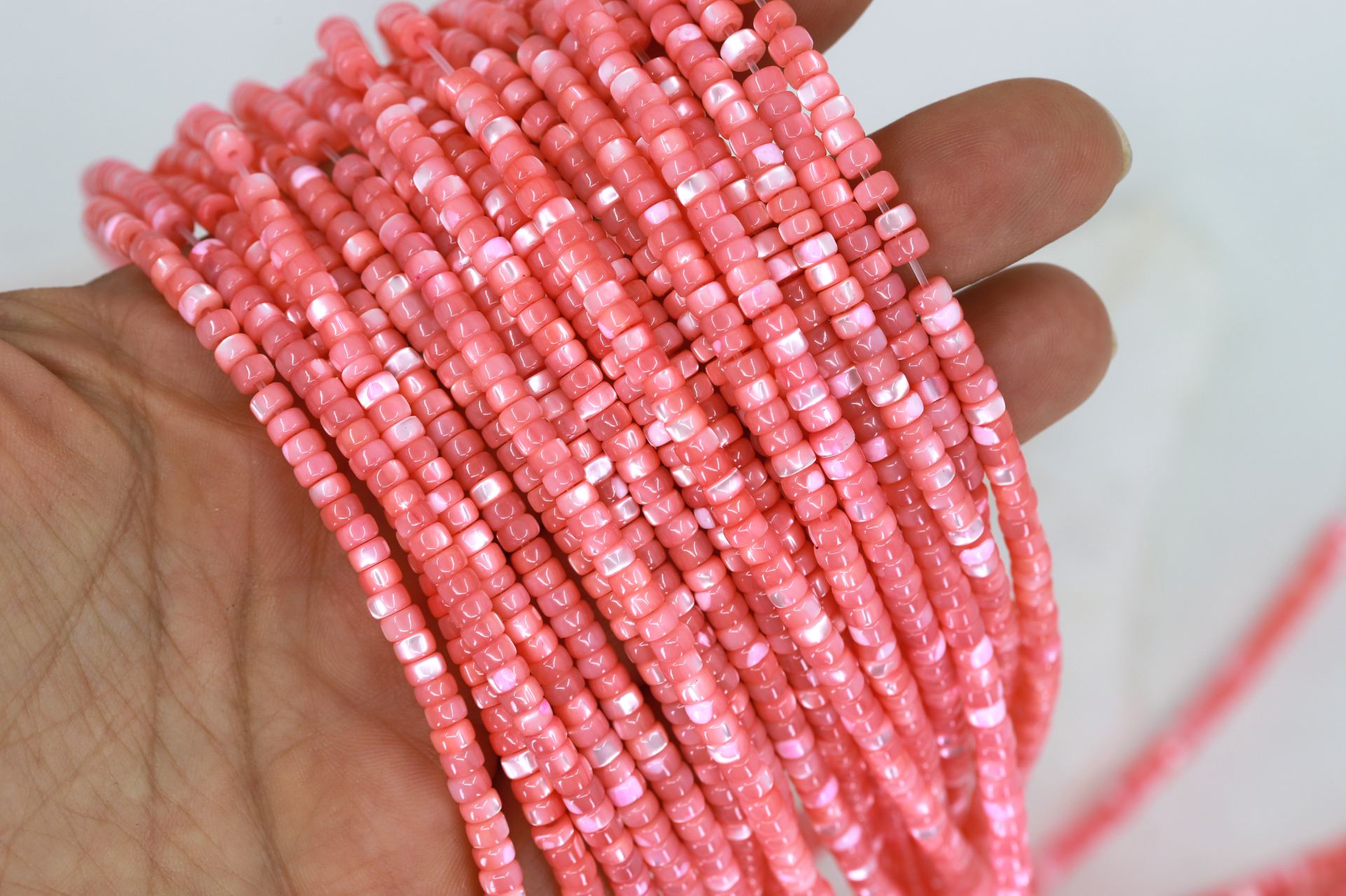 4mm-coral-pink-rondelle-shell-beads