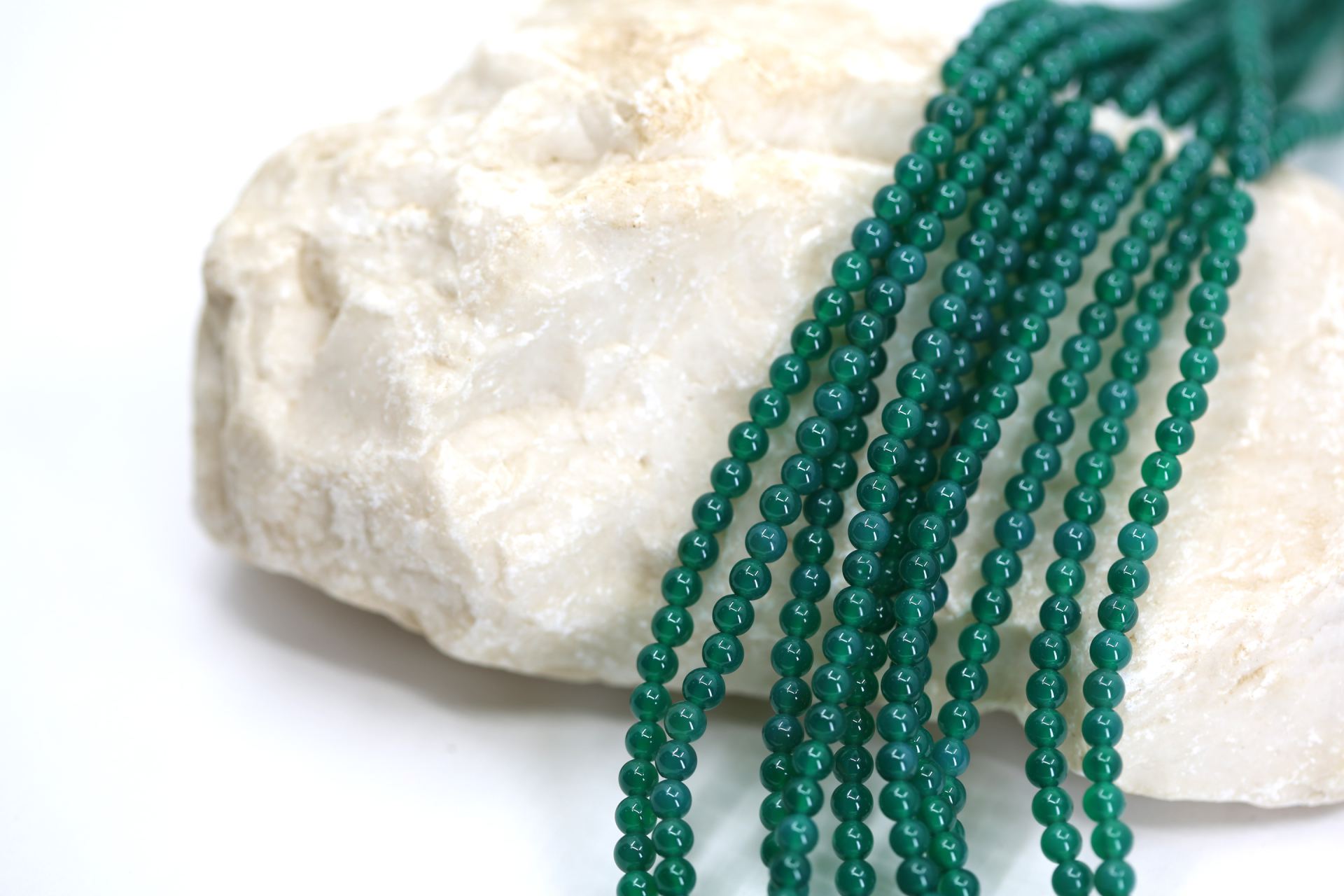 4mm-dark-green-jade-beads
