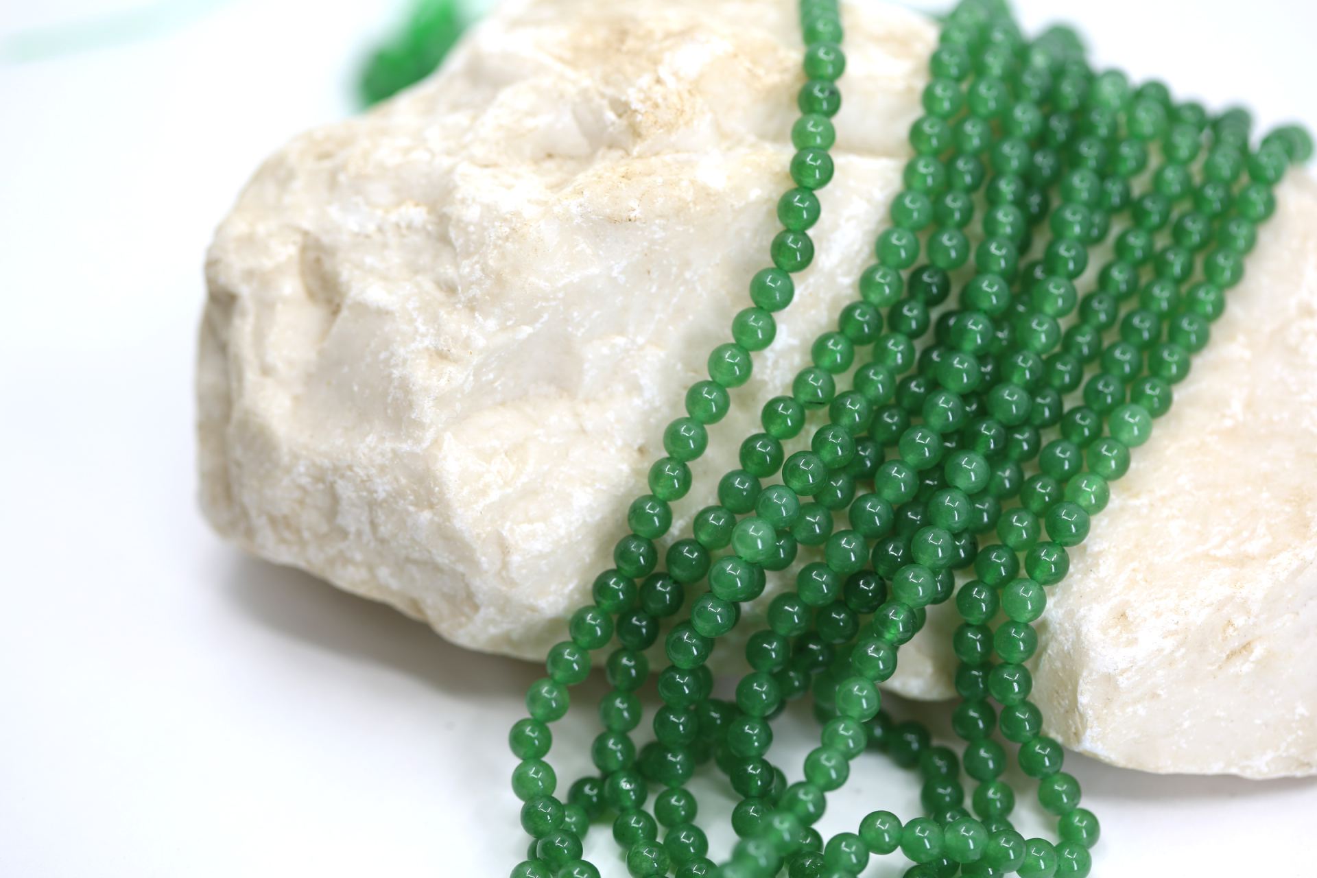 4mm-green-jade-beads