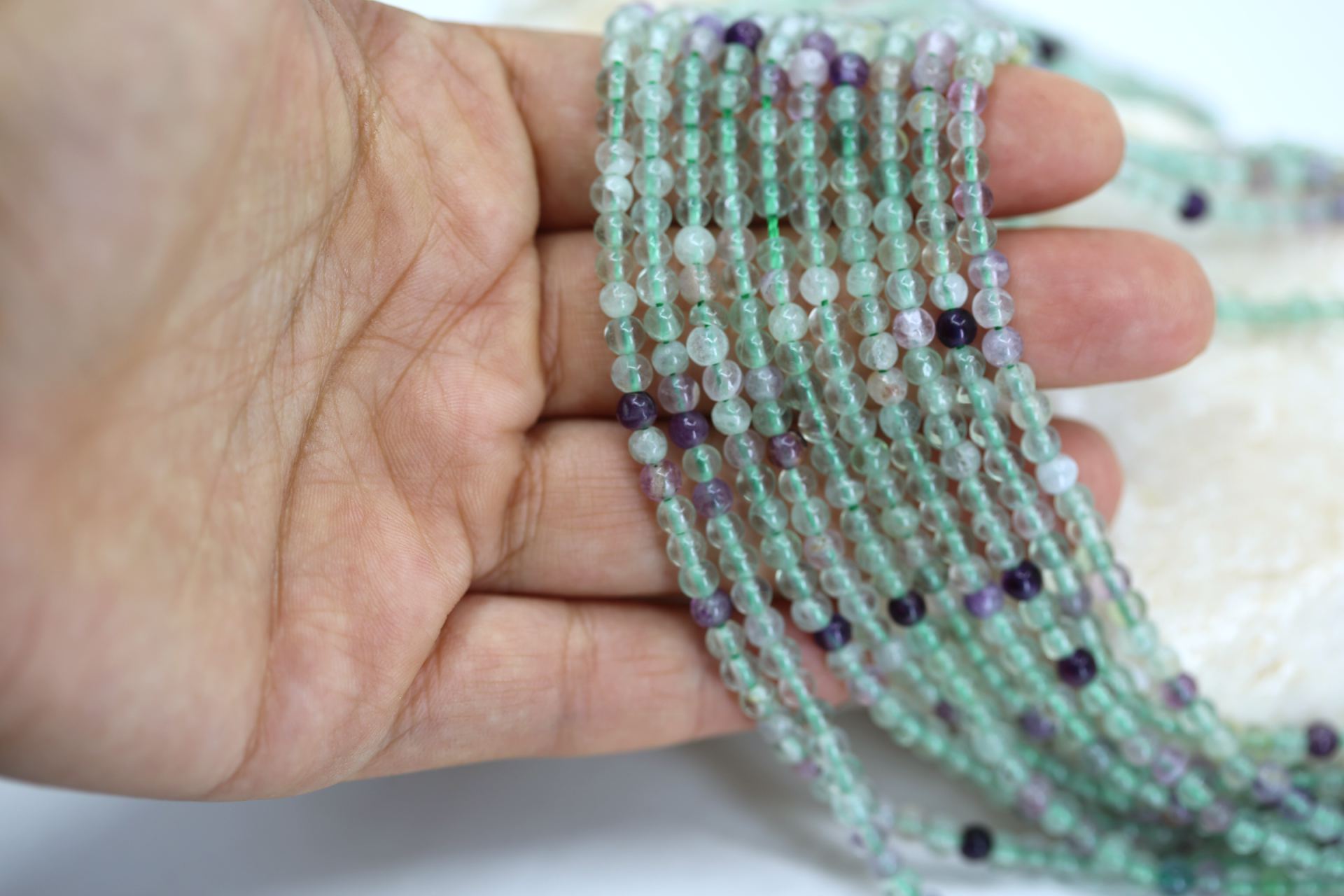 4mm-round-fluorite-beads