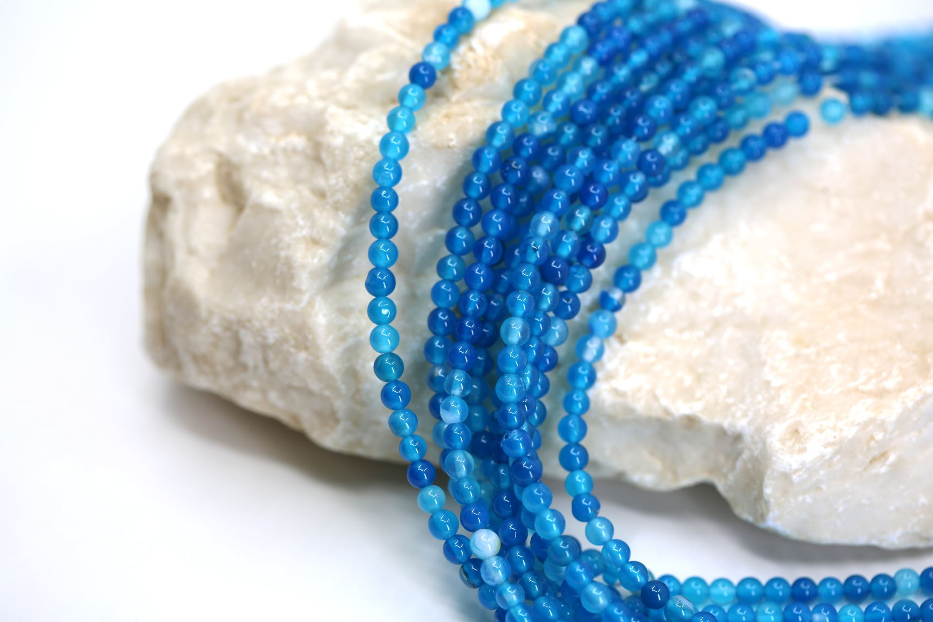 4mm-blue-round-agate-beads
