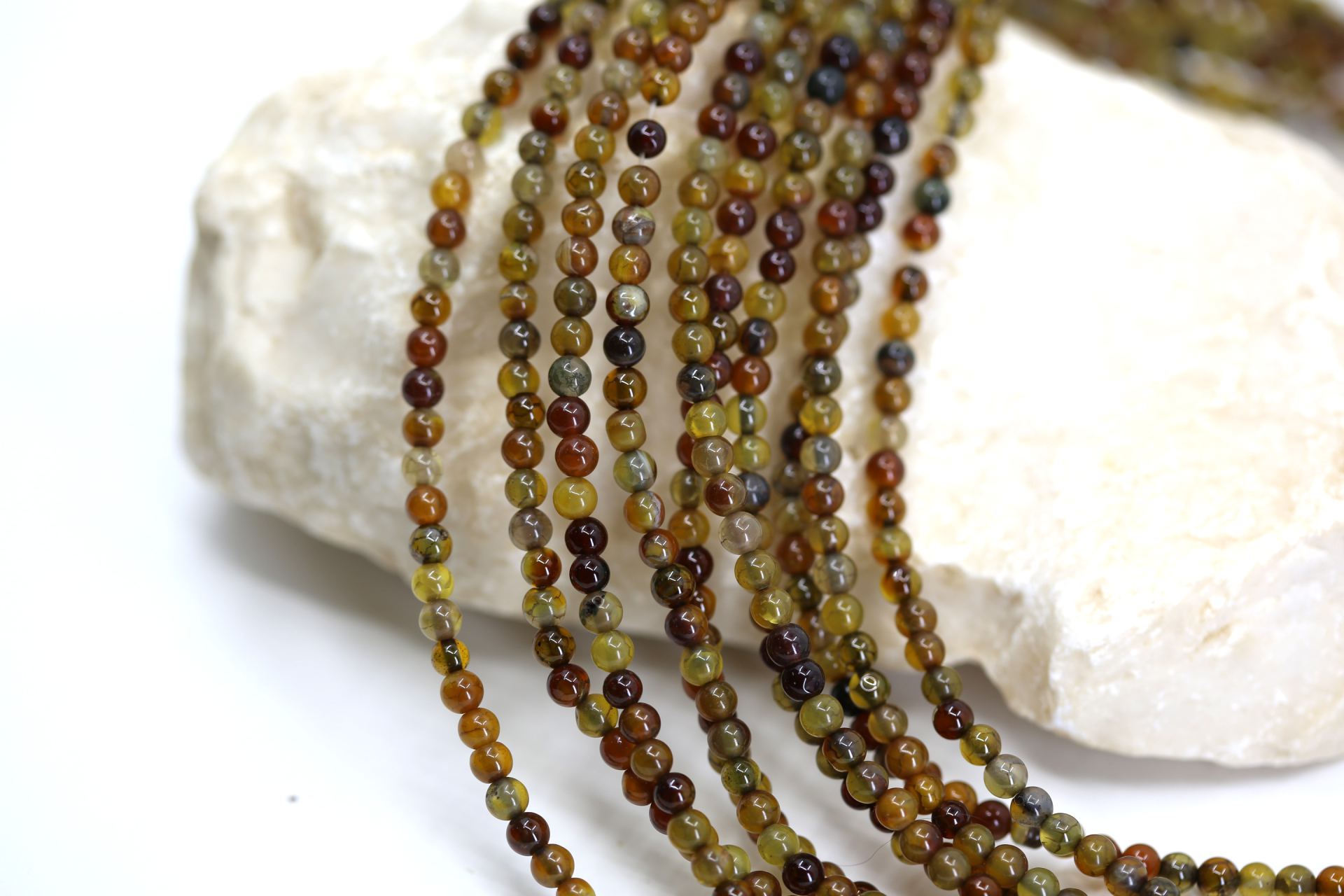 4mm-brown-round-agate-beads