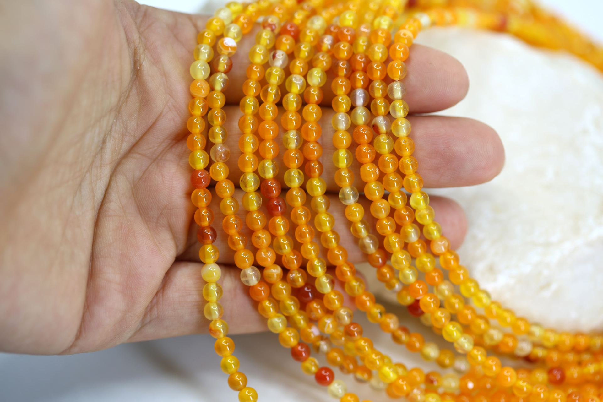 4mm-round-agate-beads