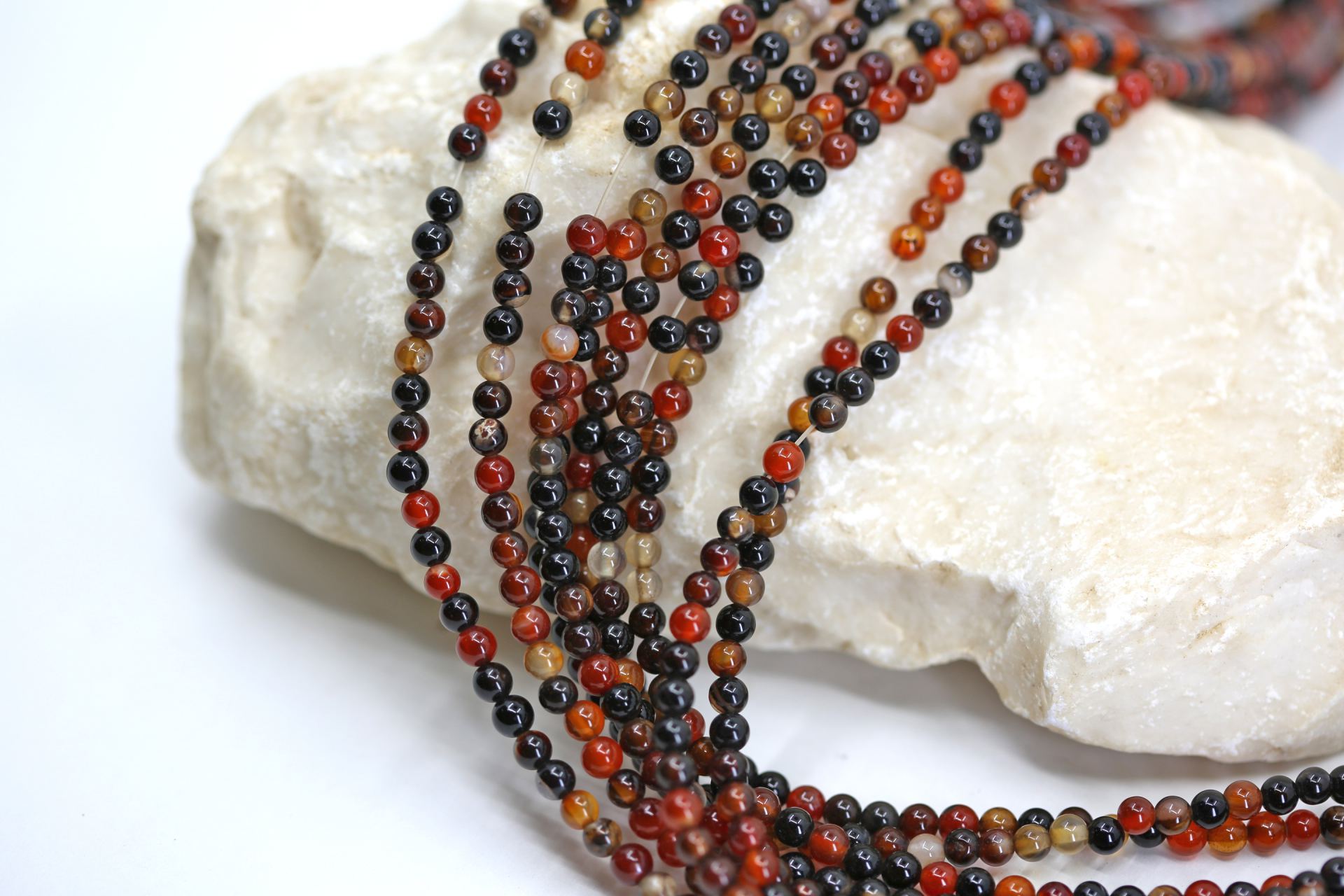 4mm-dream-agate-round-beads-strand