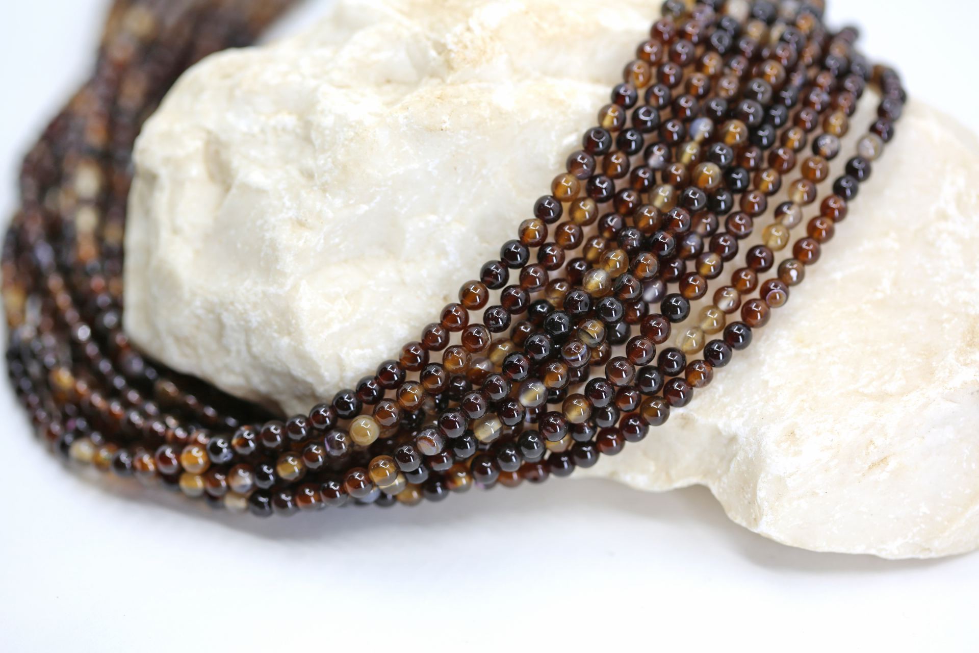 4mm-brown-agate-round-beads