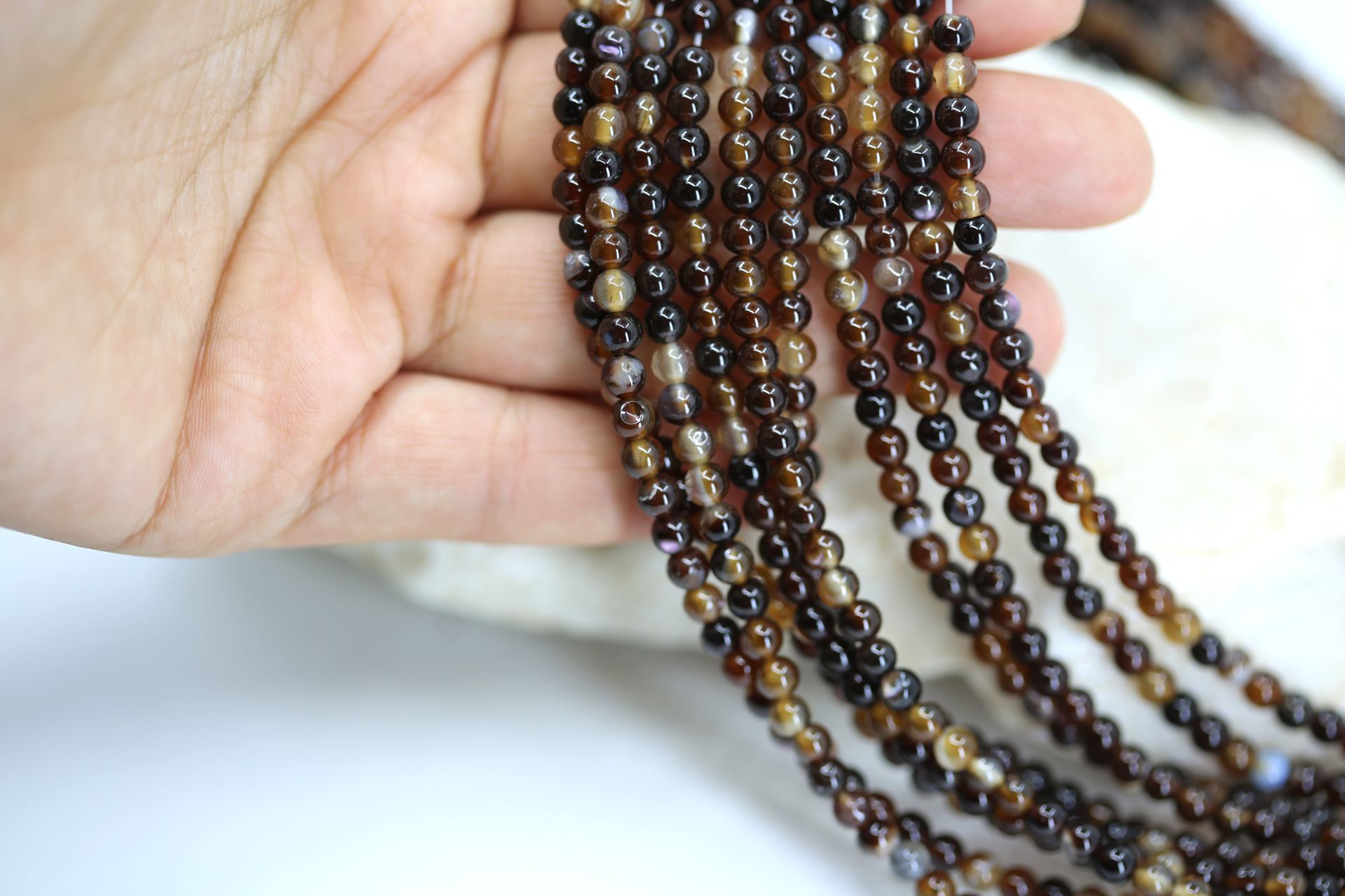 4mm-brown-agate-round-beads-strand