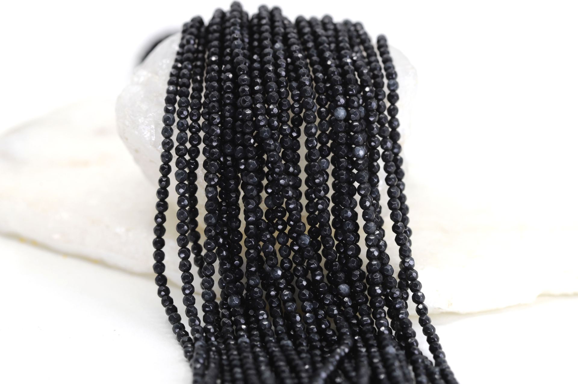 2.5mm-black-round-agate-beads