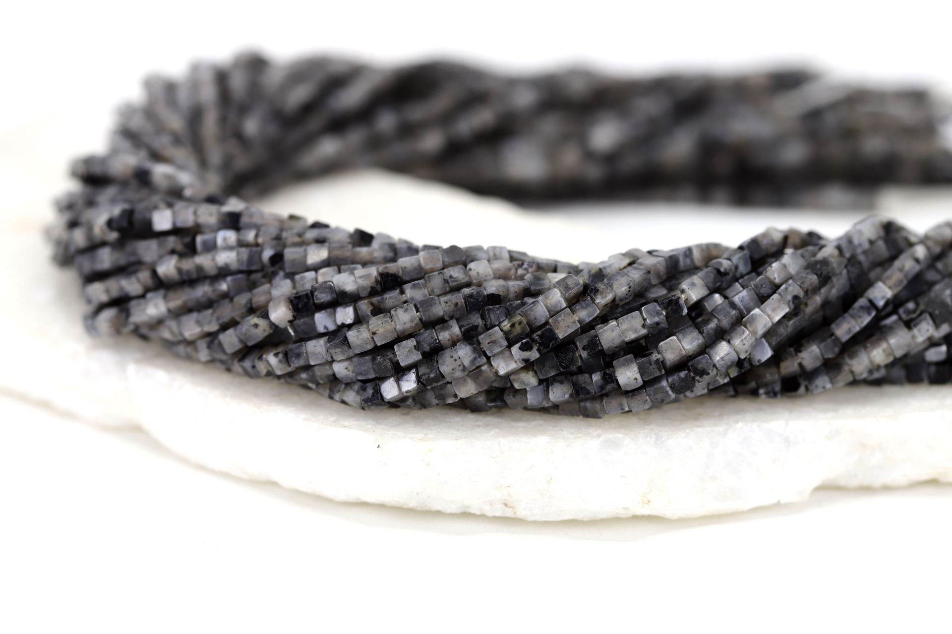 2.5mm-grey-cube-larvikite-beads