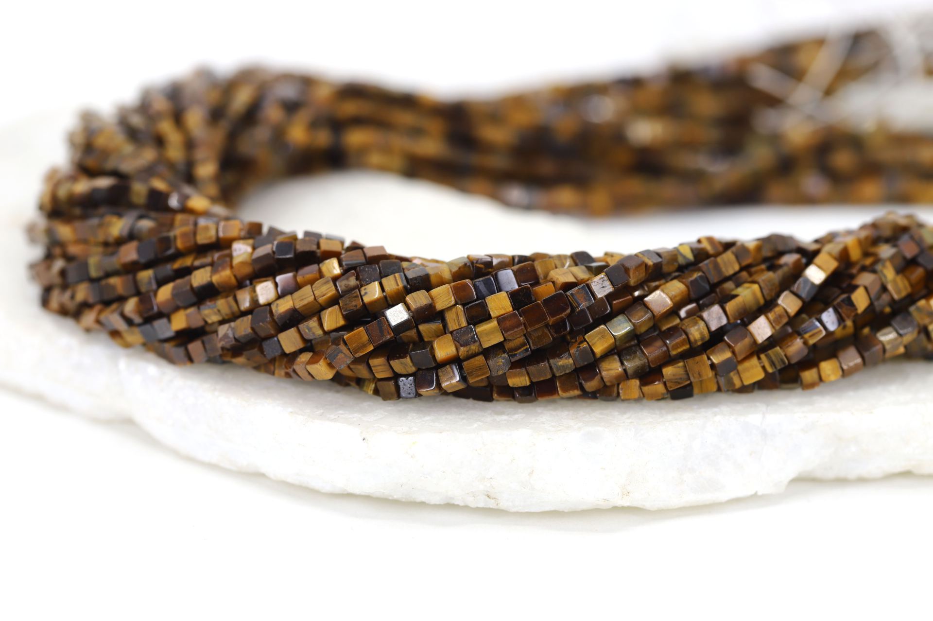 2.5mm-brown-cube-tiger-eye-beads