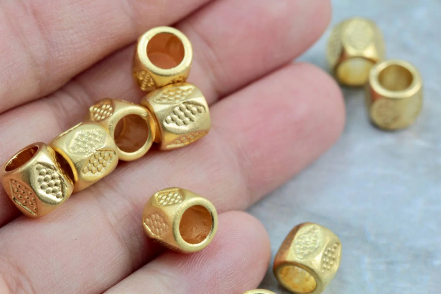 metal-gold-plated-jewelry-charm-findings.