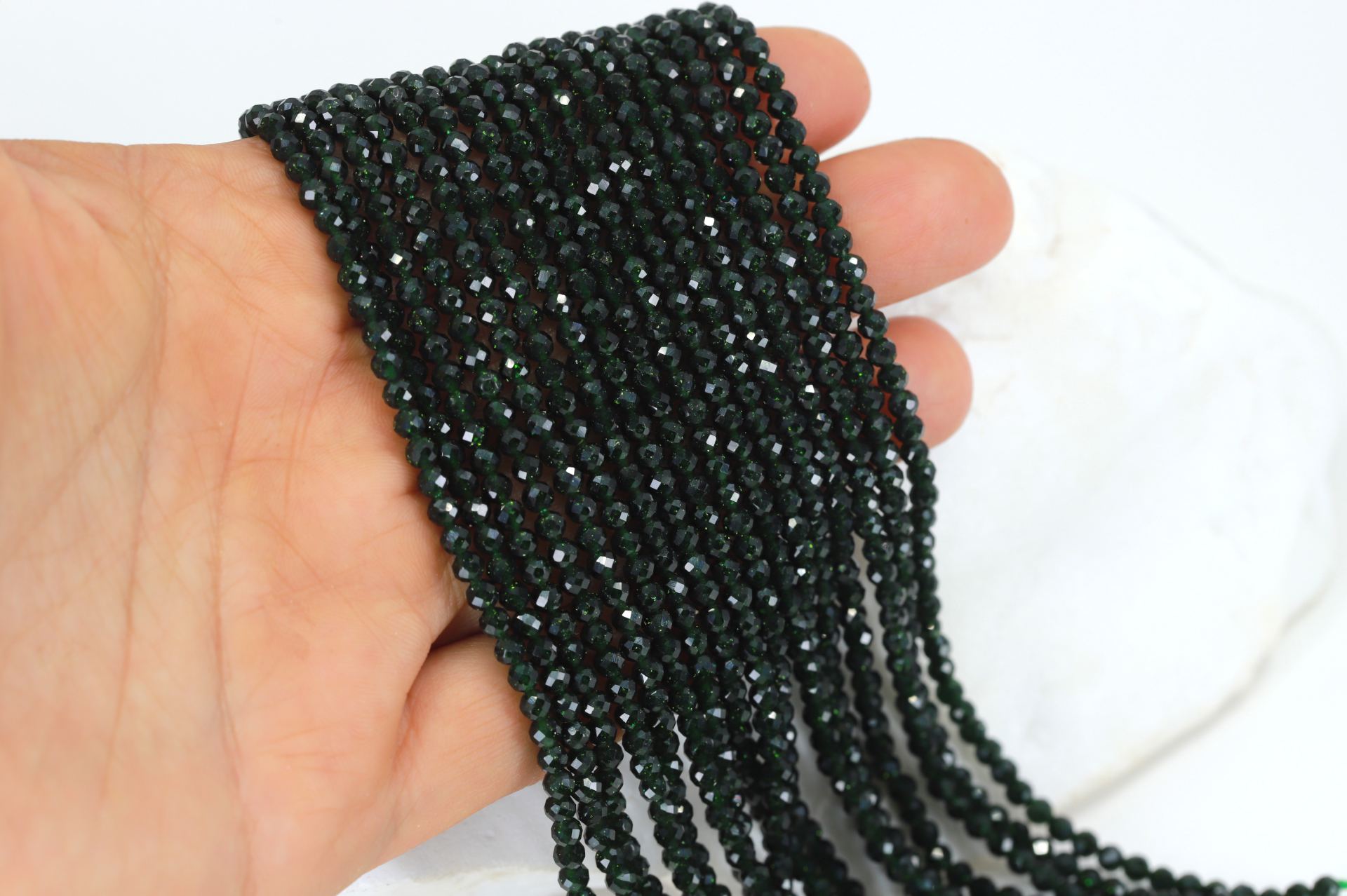 3mm-round-faceted-goldstone-beads