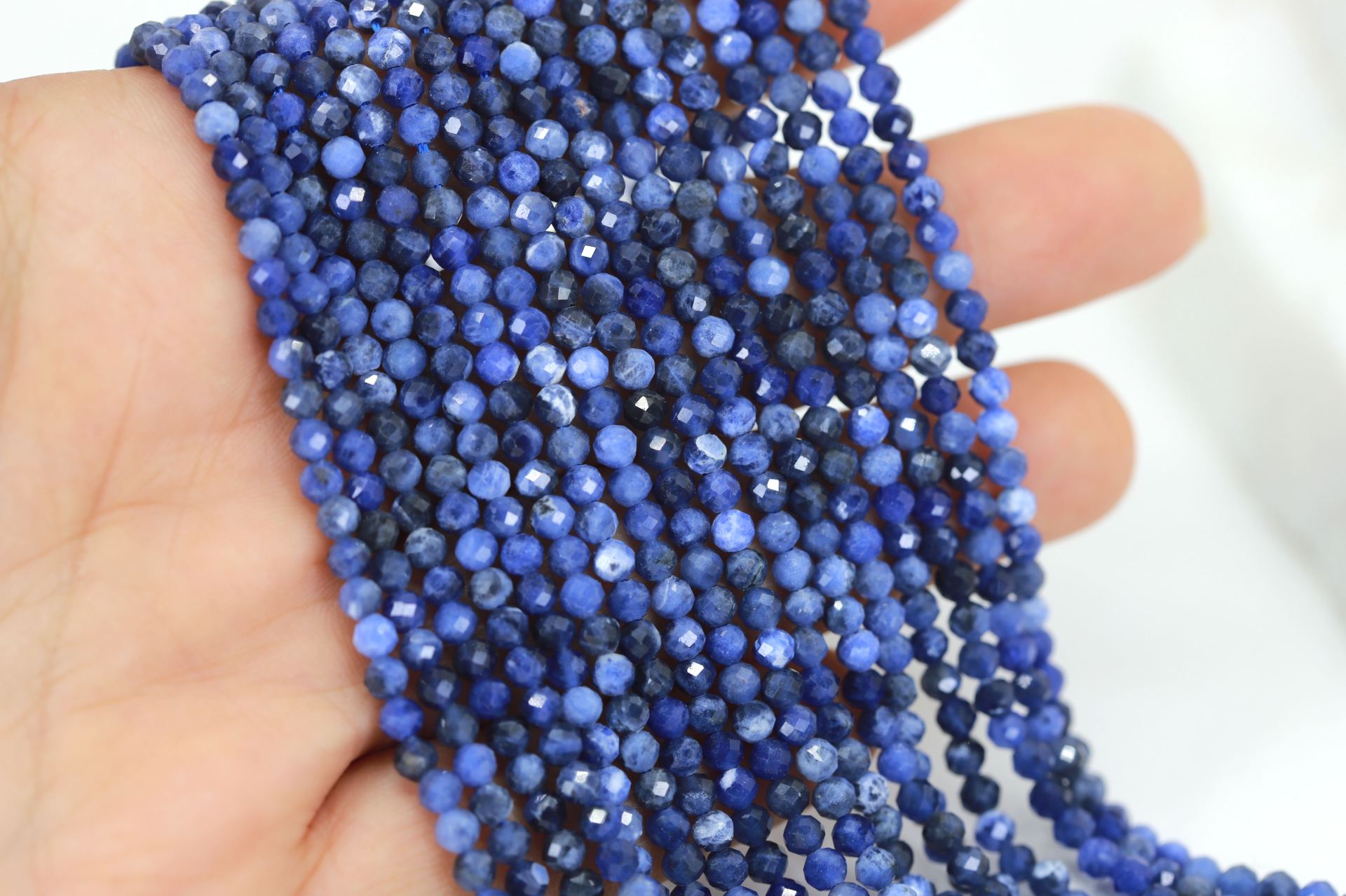 3mm-round-faceted-sodalite-beads