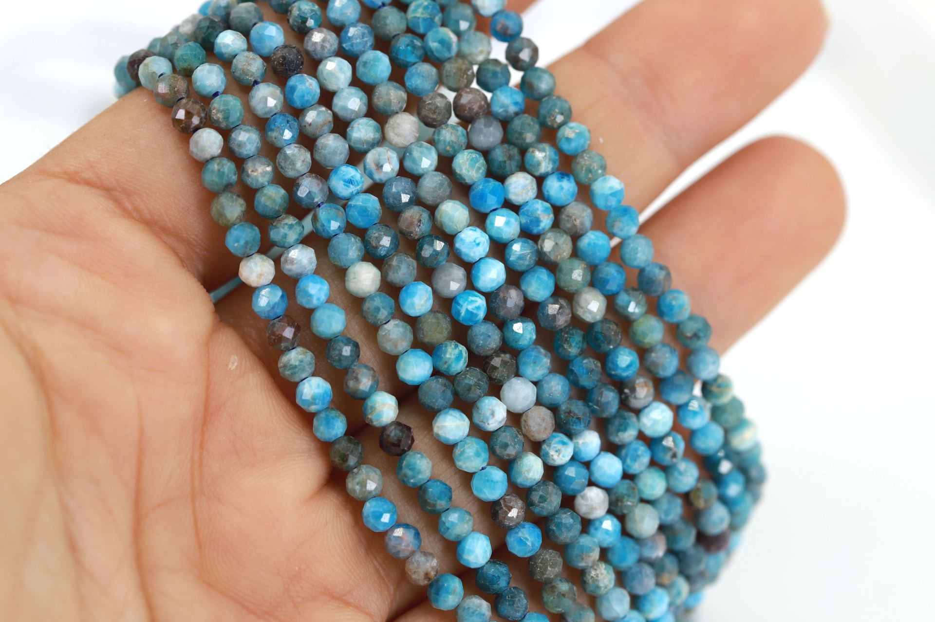 3mm-round-faceted-apatite-beads