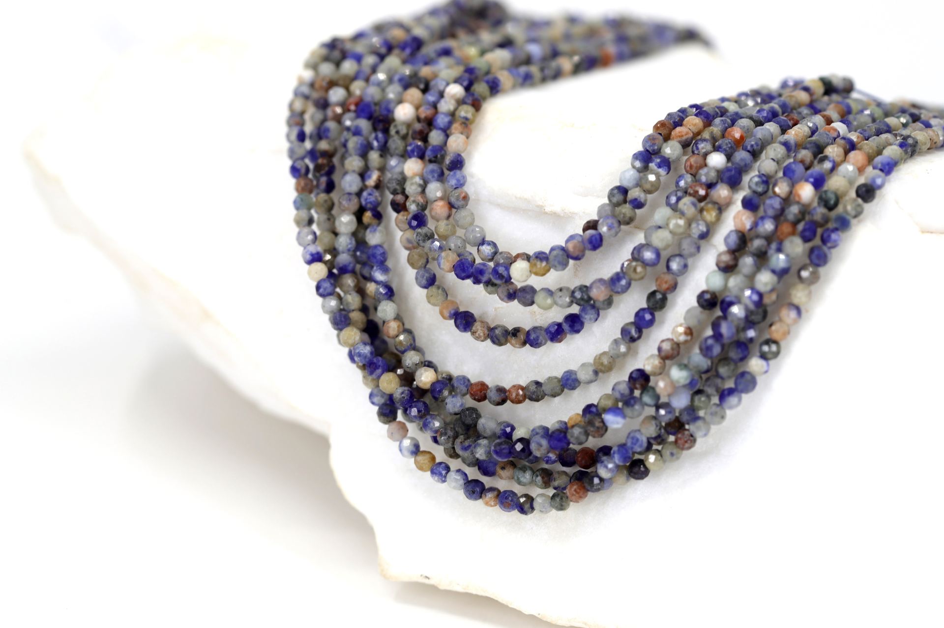3mm-natural-stone-faceted-sodalite-round