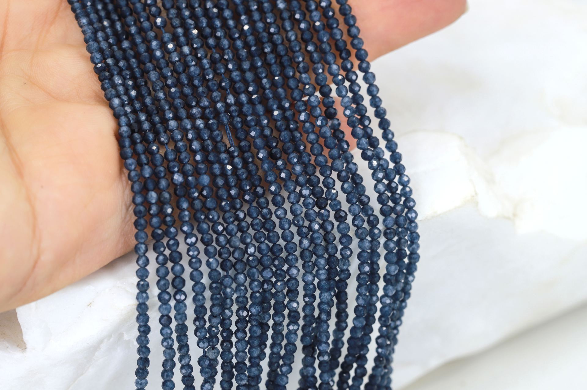 2mm-faceted-round-blue-sapphire-beads