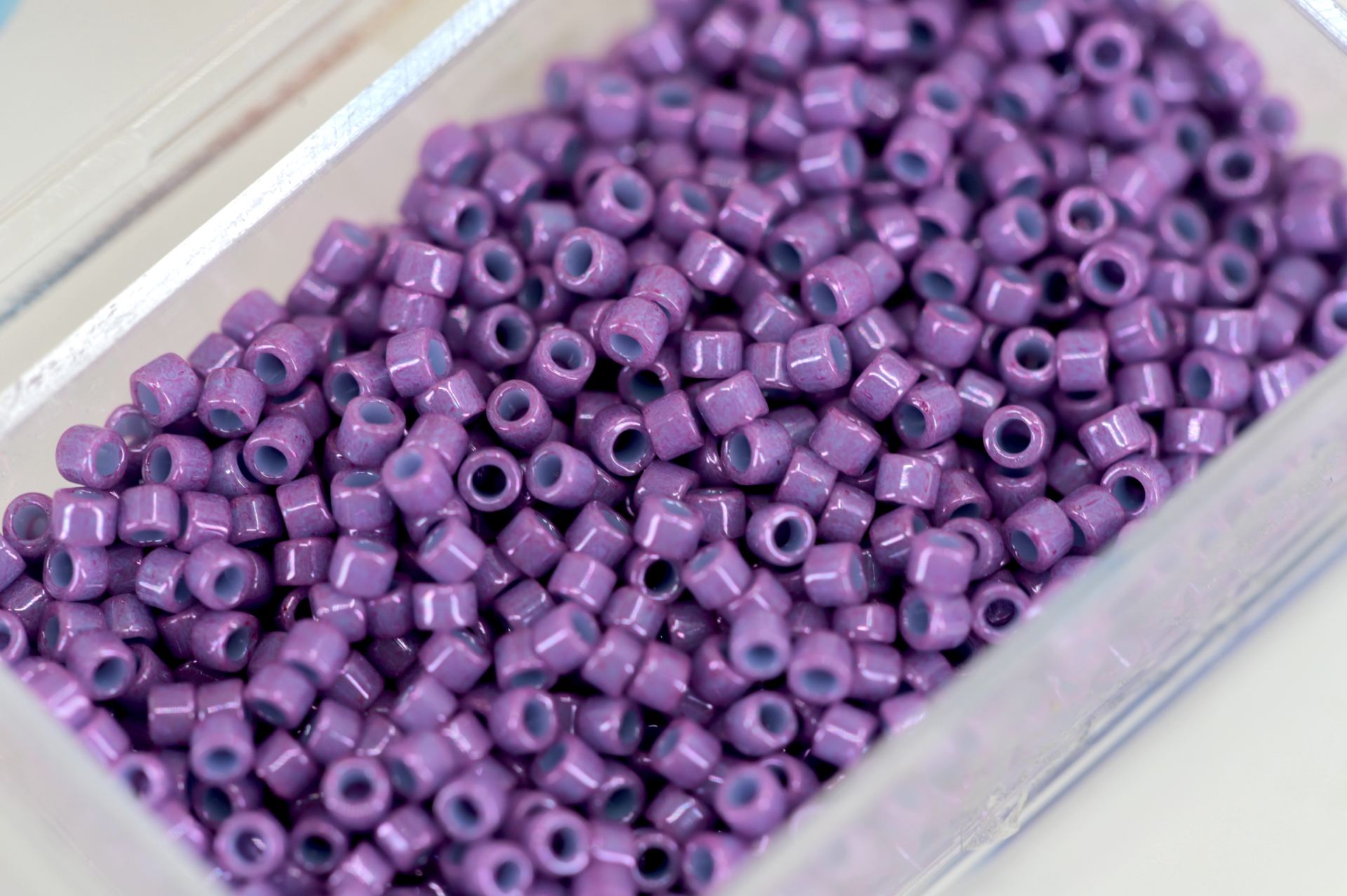 miyuki-delica-glass-seed-beads-db660