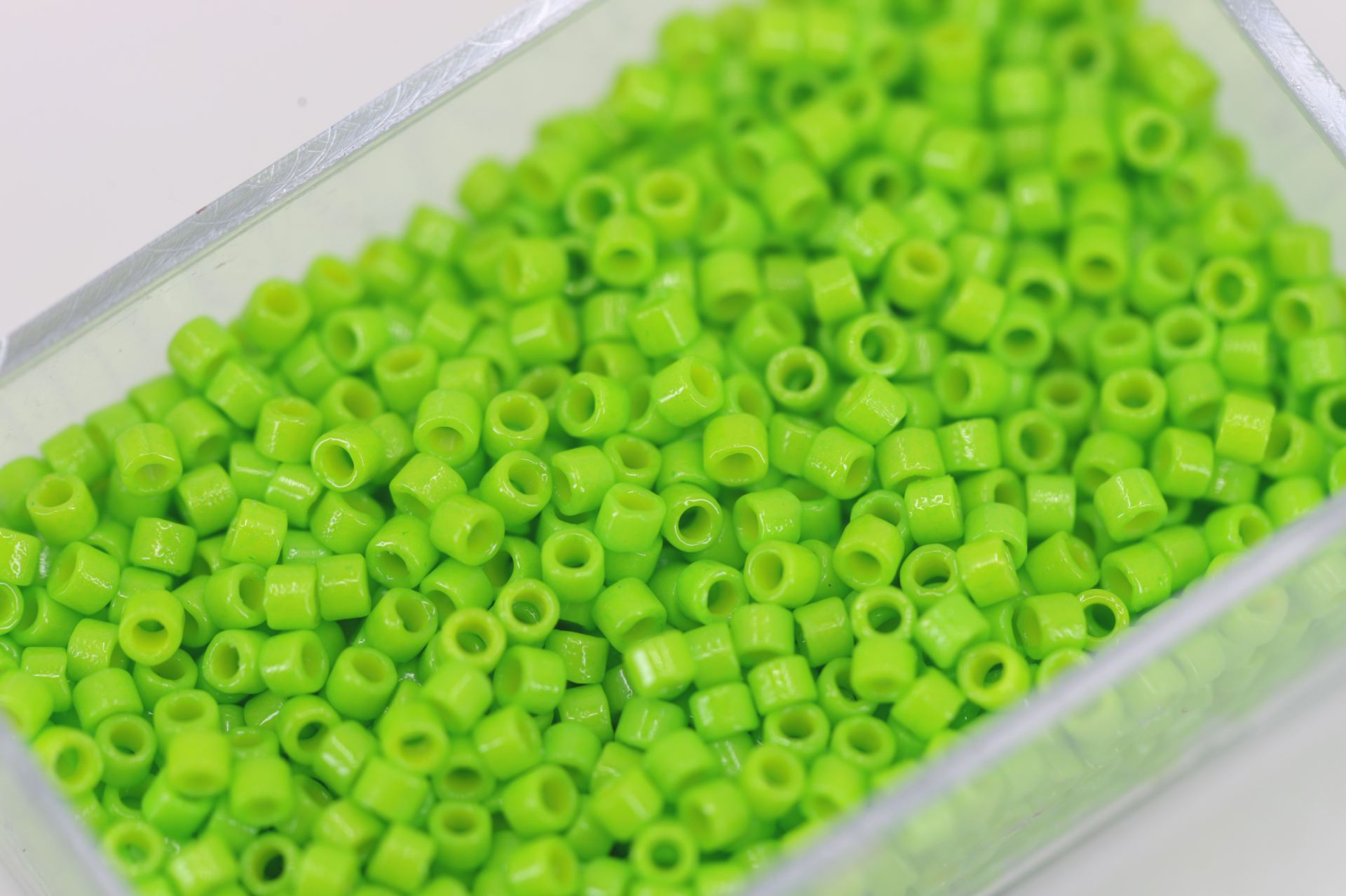 miyuki-delica-glass-seed-beads-db2121