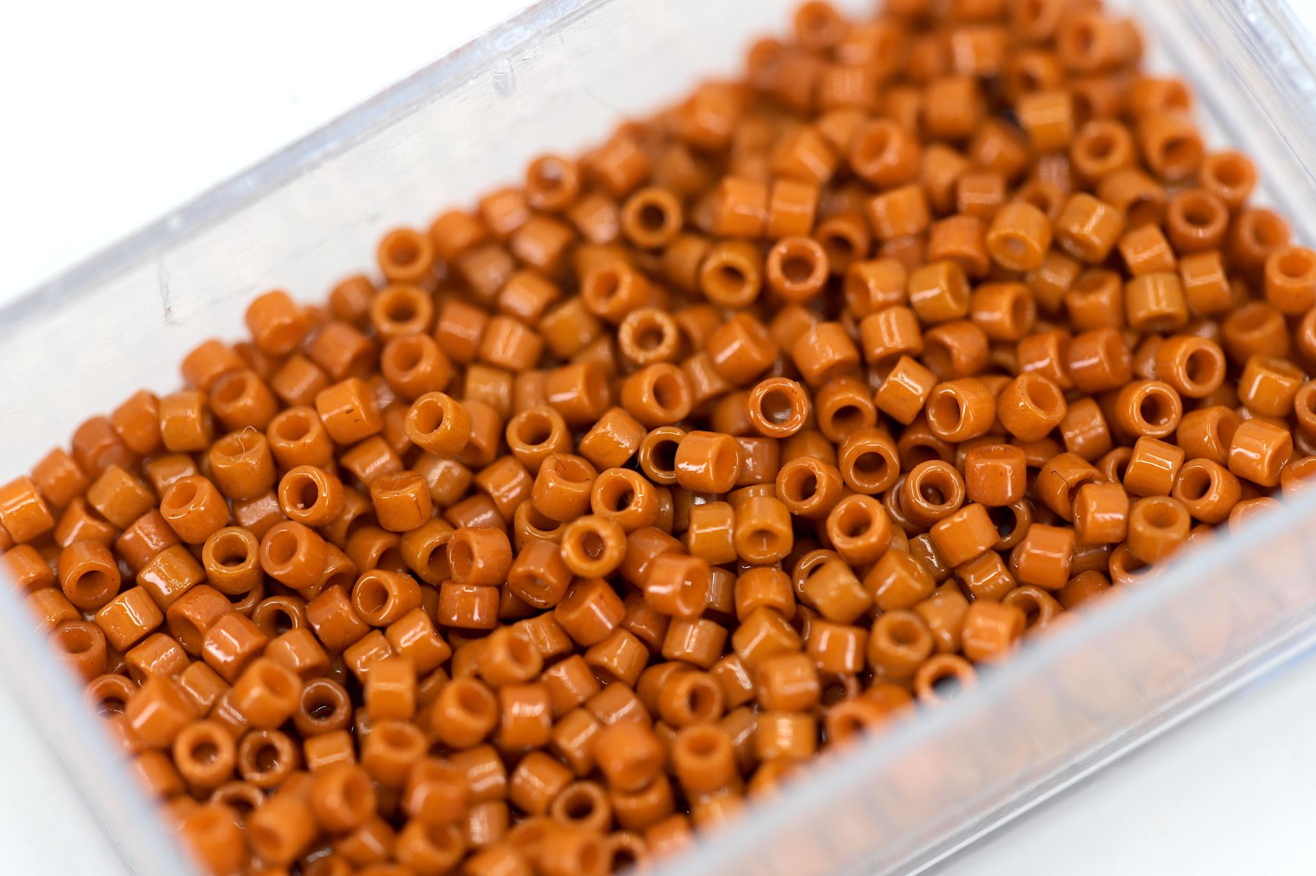 miyuki-delica-opaque-persimmon-db2108