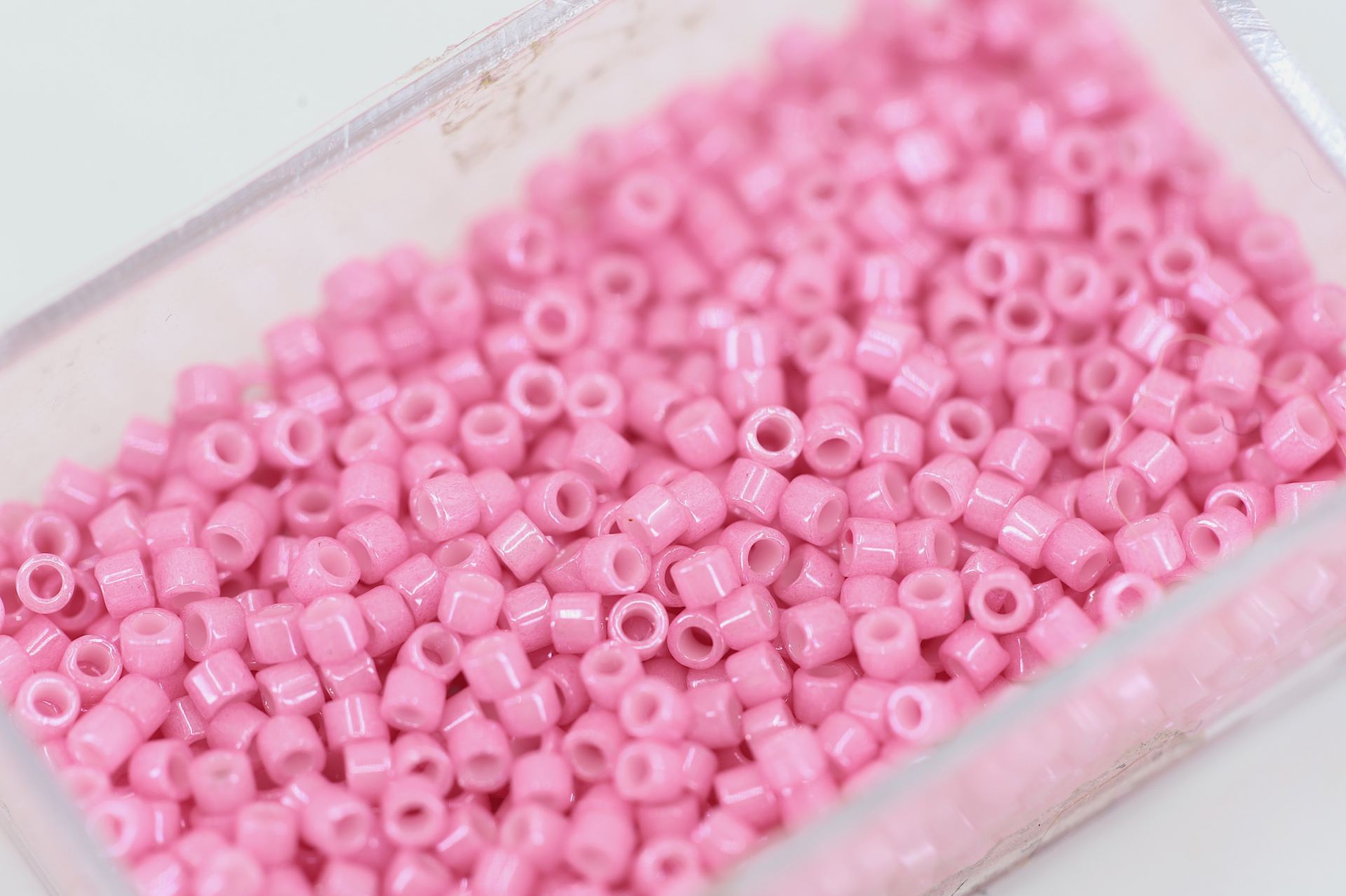 miyuki-delica-seed-bead-pink-db1371