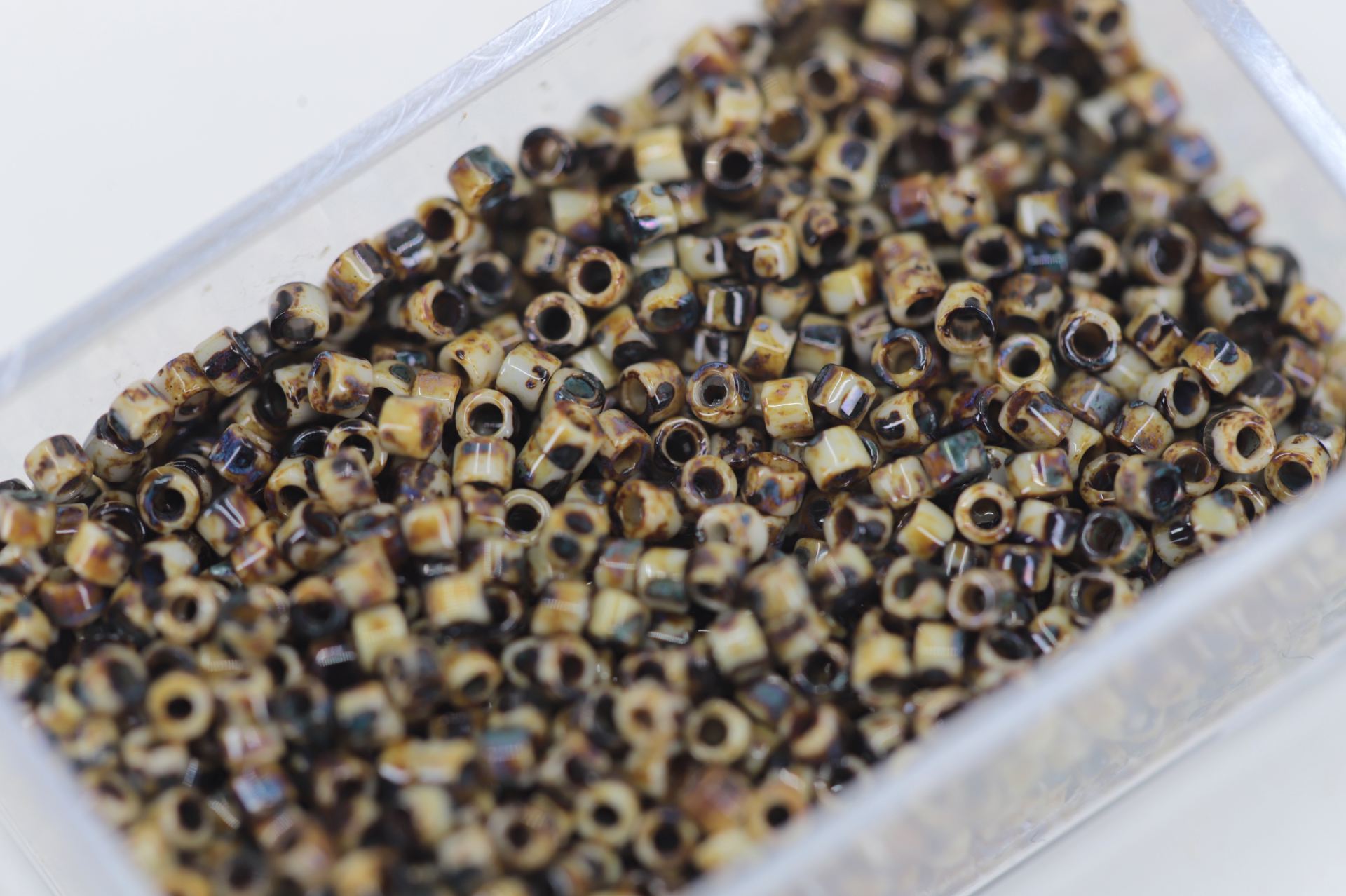 miyuki-delica-seed-bead-brown-db2267