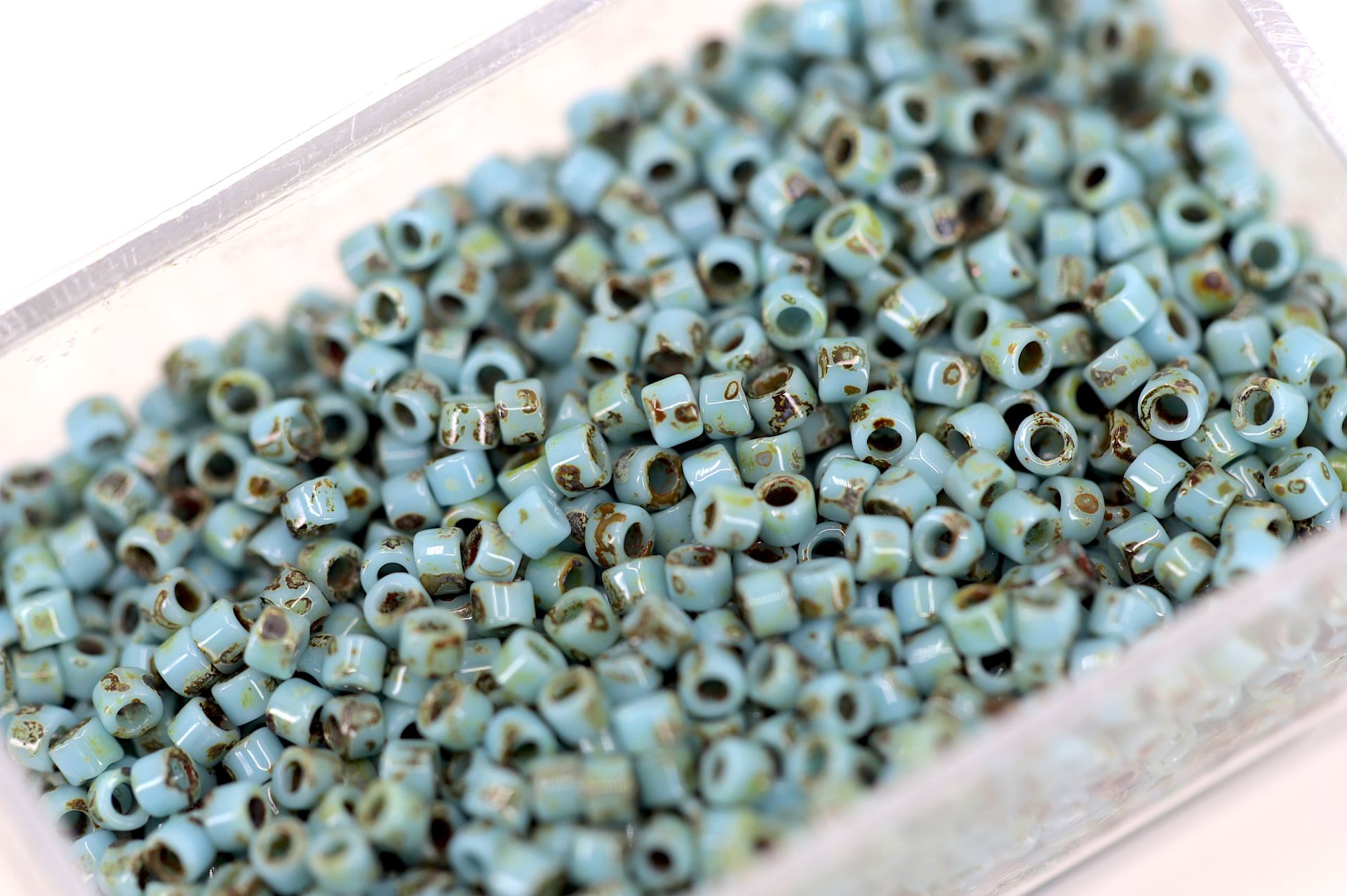 miyuki-delica-seed-bead-turquoise-db2264
