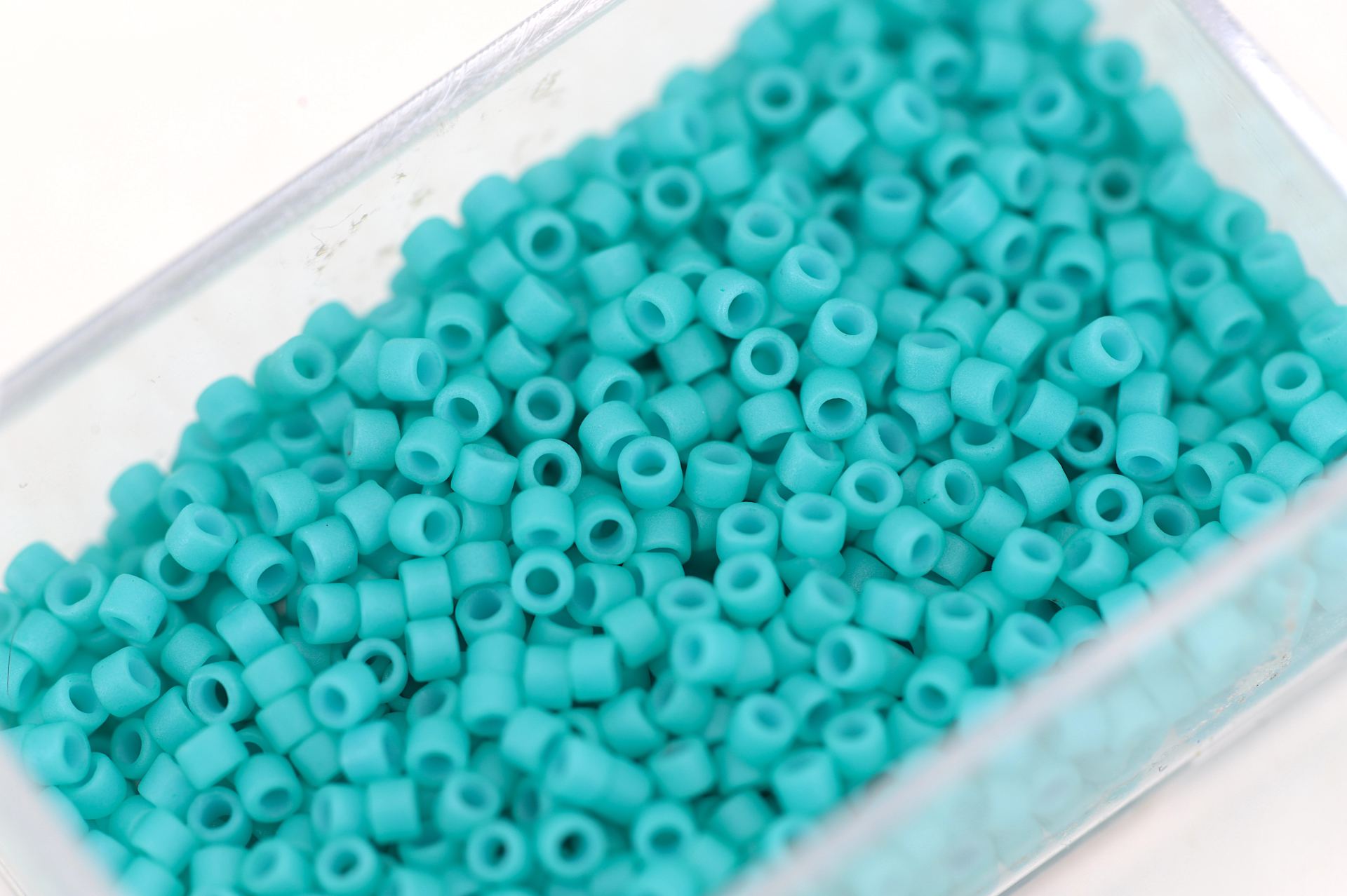 miyuki-delica-seed-bead-turquoise-db793