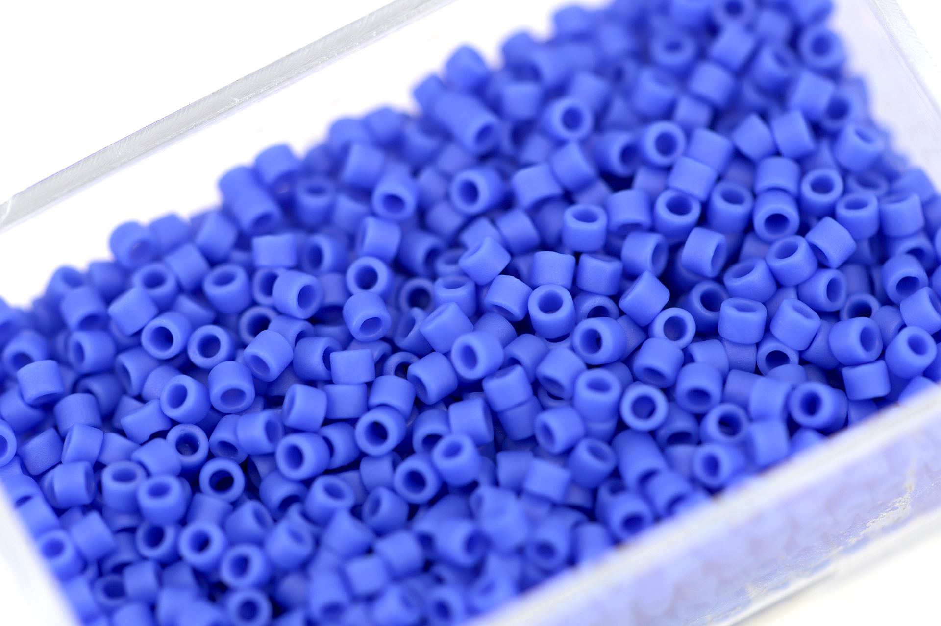 miyuki-delica-seed-bead-cyan-blue-db1588