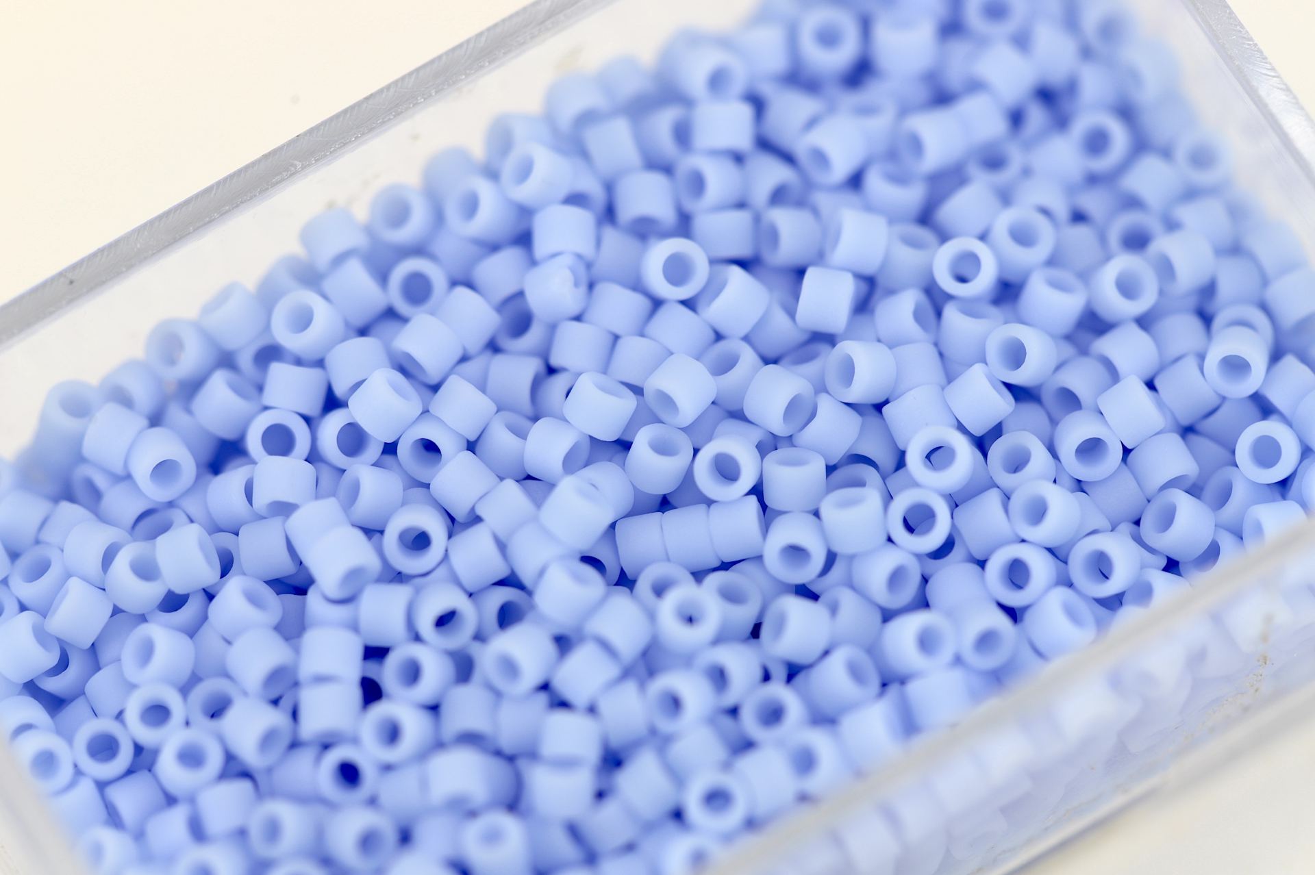 miyuki-delica-bead-agate-blue-db1587