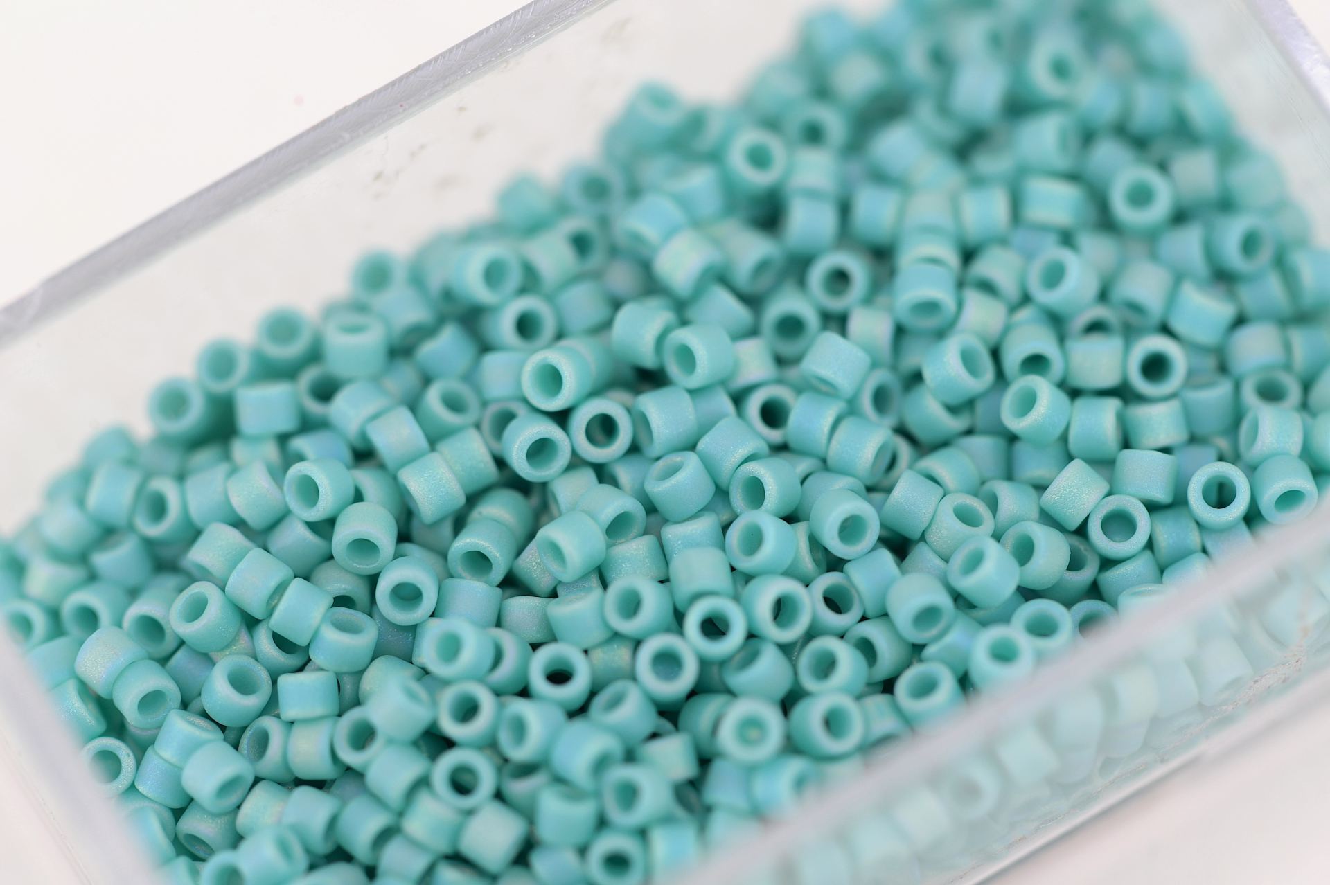 miyuki-delica-seed-bead-turquoise-db878