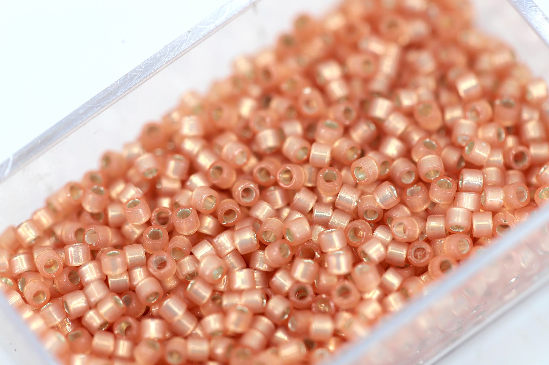 miyuki-delica-seed-bead-opal-peach-db622