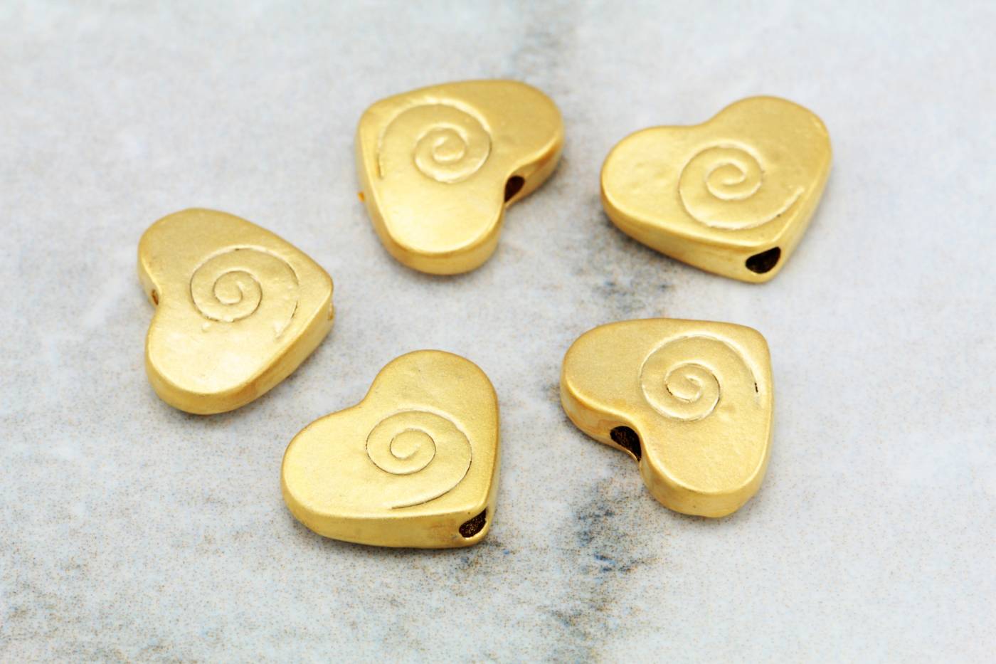 gold-plated-metal-flat-heart-charms