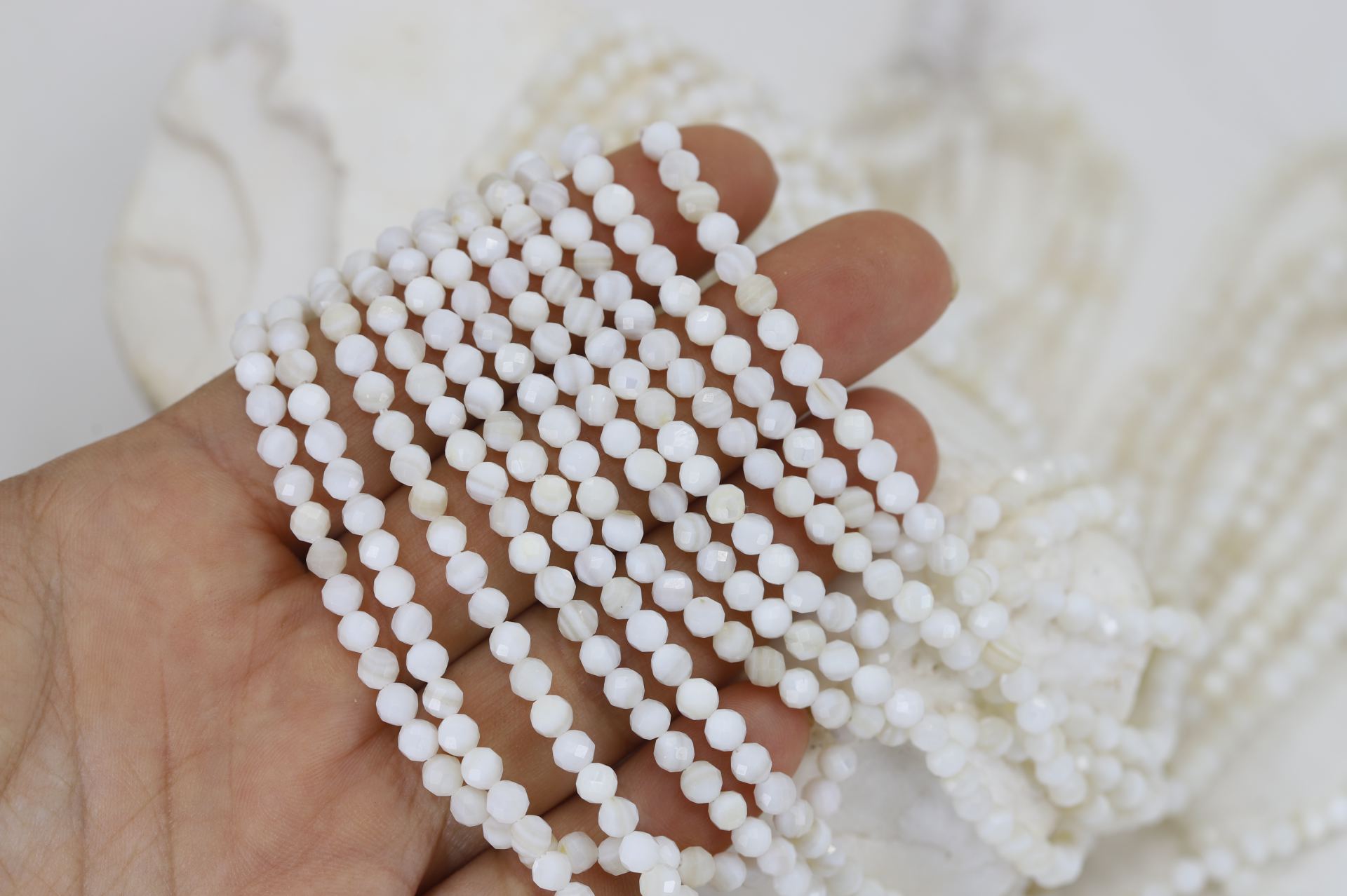 4mm-round-milky-quartz-gemstone-beads