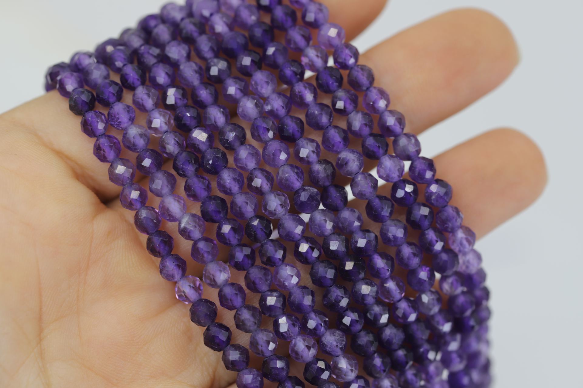 4mm-faceted-round-amethyst-beads