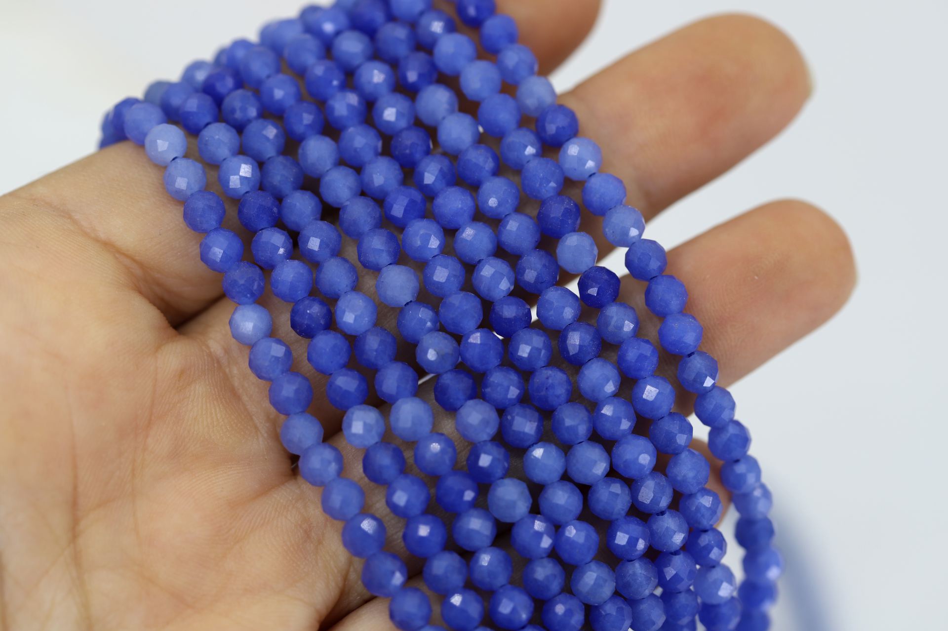 4mm-faceted-round-blue-jade-bead