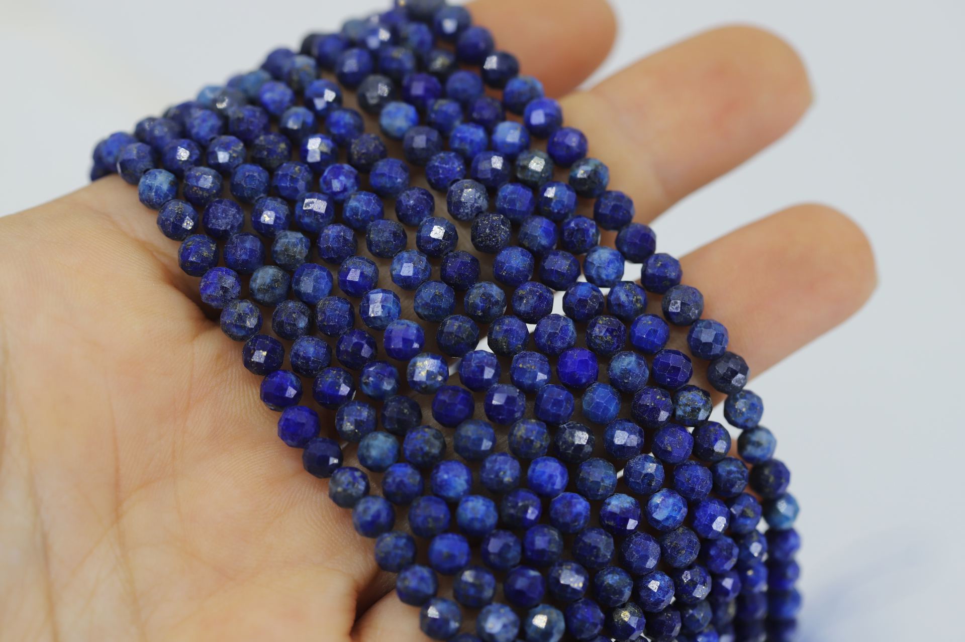 4mm-faceted-round-lapis-lazuli-beads